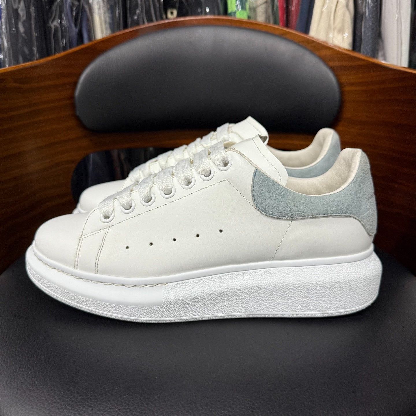 Alexander McQueen Alexander McQueen Blue Lowtop Sneakers 6.5 Men Size US 6.5 / EU 39-40 - 6 Thumbnail