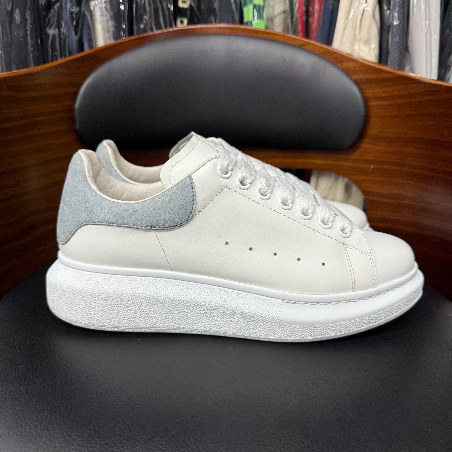 Alexander McQueen Alexander McQueen Blue Lowtop Sneakers 6.5 Men Size US 6.5 / EU 39-40 - 4 Thumbnail