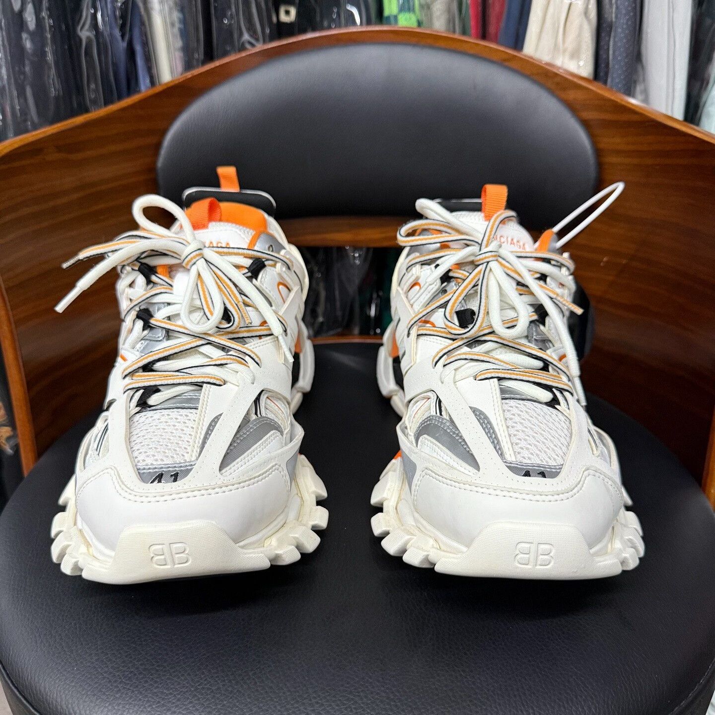 Balenciaga Balenciaga White Lowtop Sneakers 8.5 Men Size US 8.5 / EU 41-42 - 2 Thumbnail