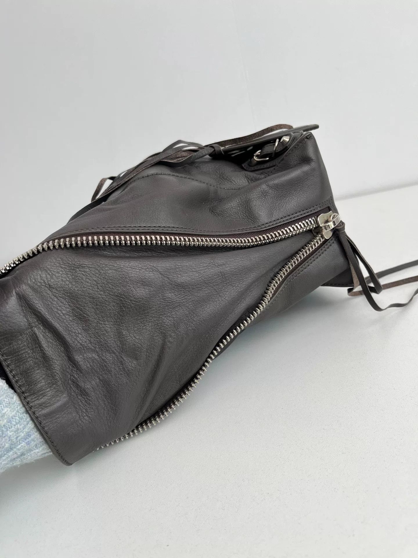 Balenciaga Pre-loved Bag Very good condition Size ONE SIZE - 6 Thumbnail