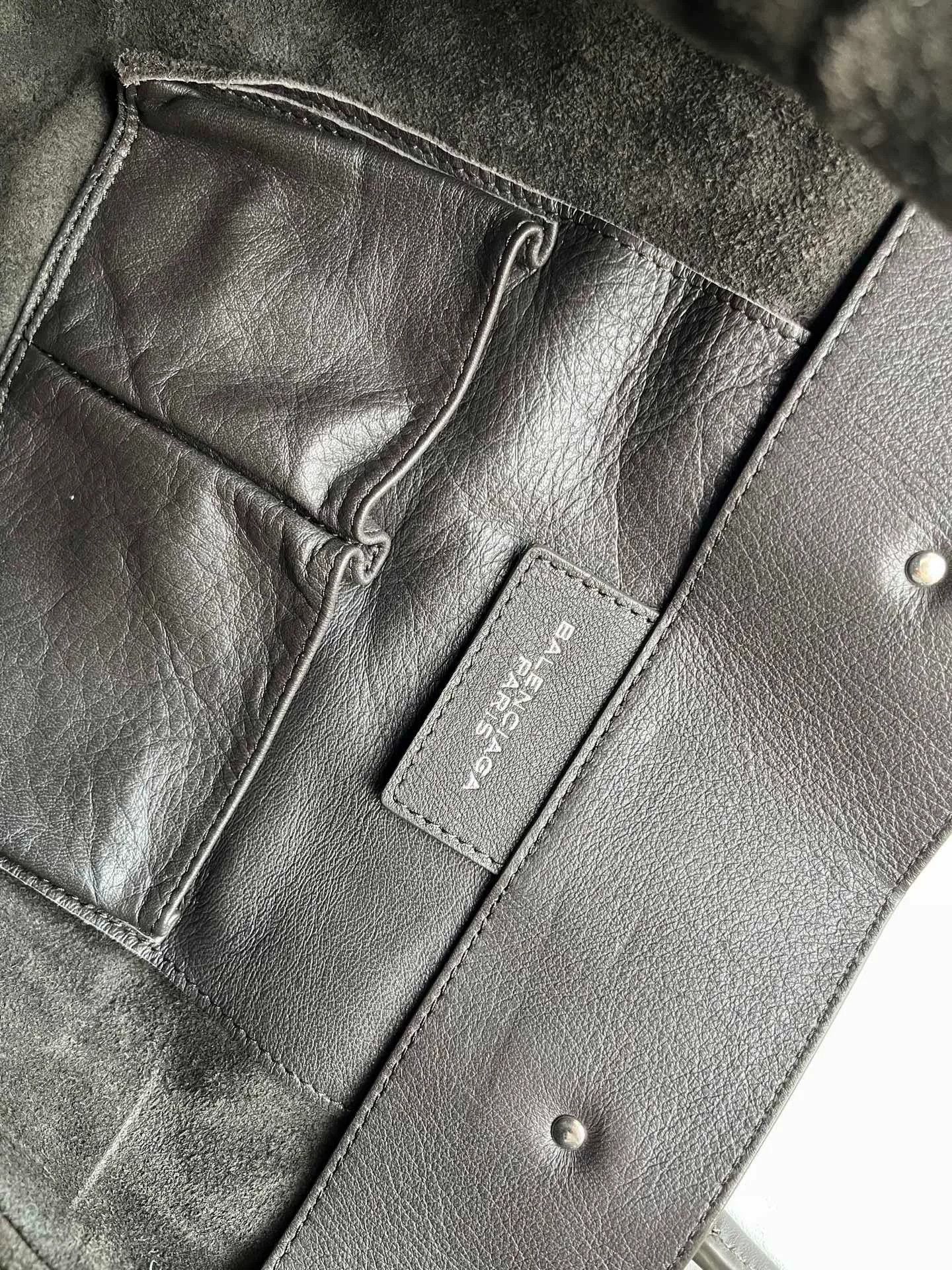 Balenciaga Pre-loved Bag Very good condition Size ONE SIZE - 9 Thumbnail