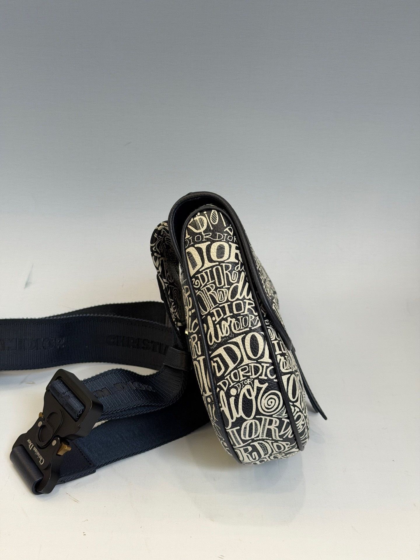 Dior Pre-loved Bag Very good condition Size ONE SIZE - 4 Thumbnail
