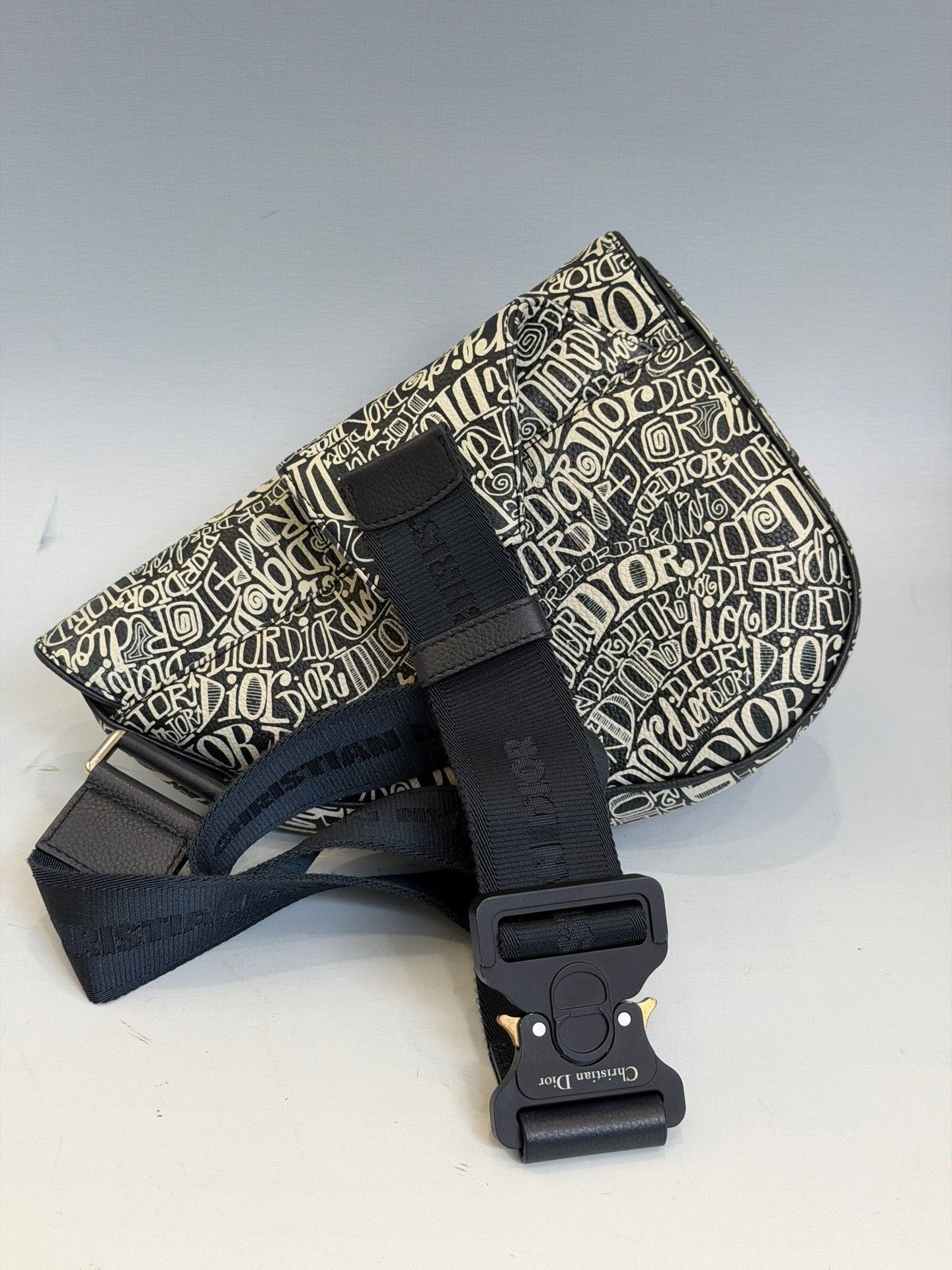 Dior Pre-loved Bag Very good condition Size ONE SIZE - 3 Thumbnail
