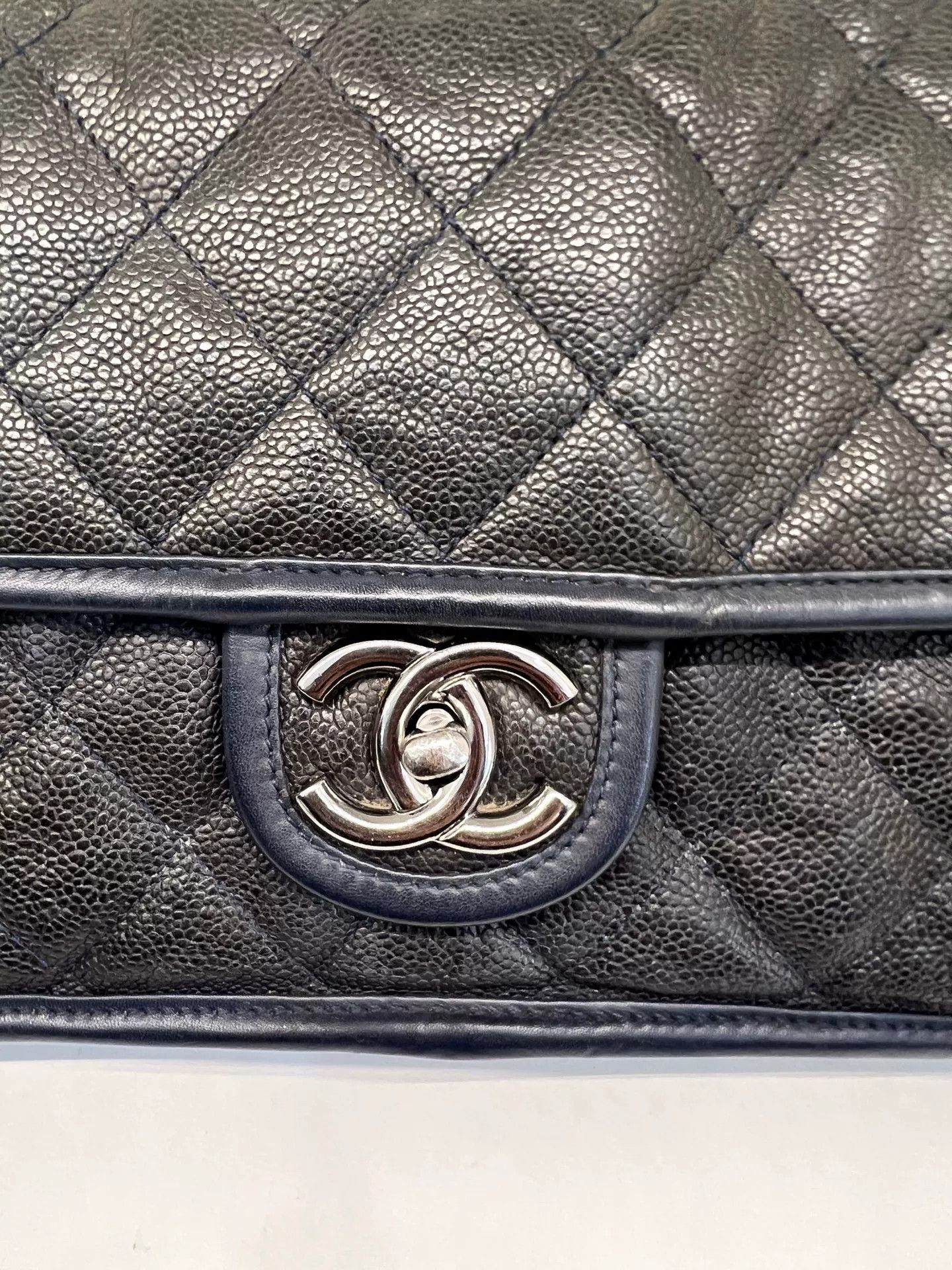 Chanel Pre-loved Bag Very good condition Size ONE SIZE - 6 Thumbnail