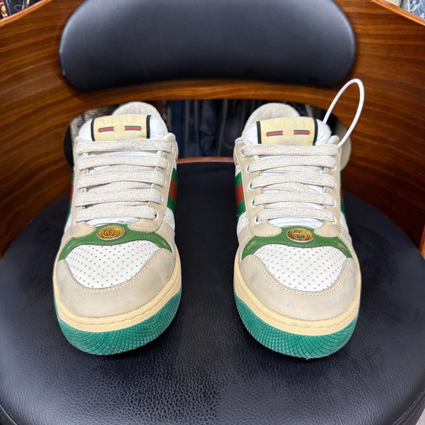 Gucci Gucci Distressed Lowtop Sneakers 38 Women Size US 7.5 / IT 37.5 - 2 Thumbnail