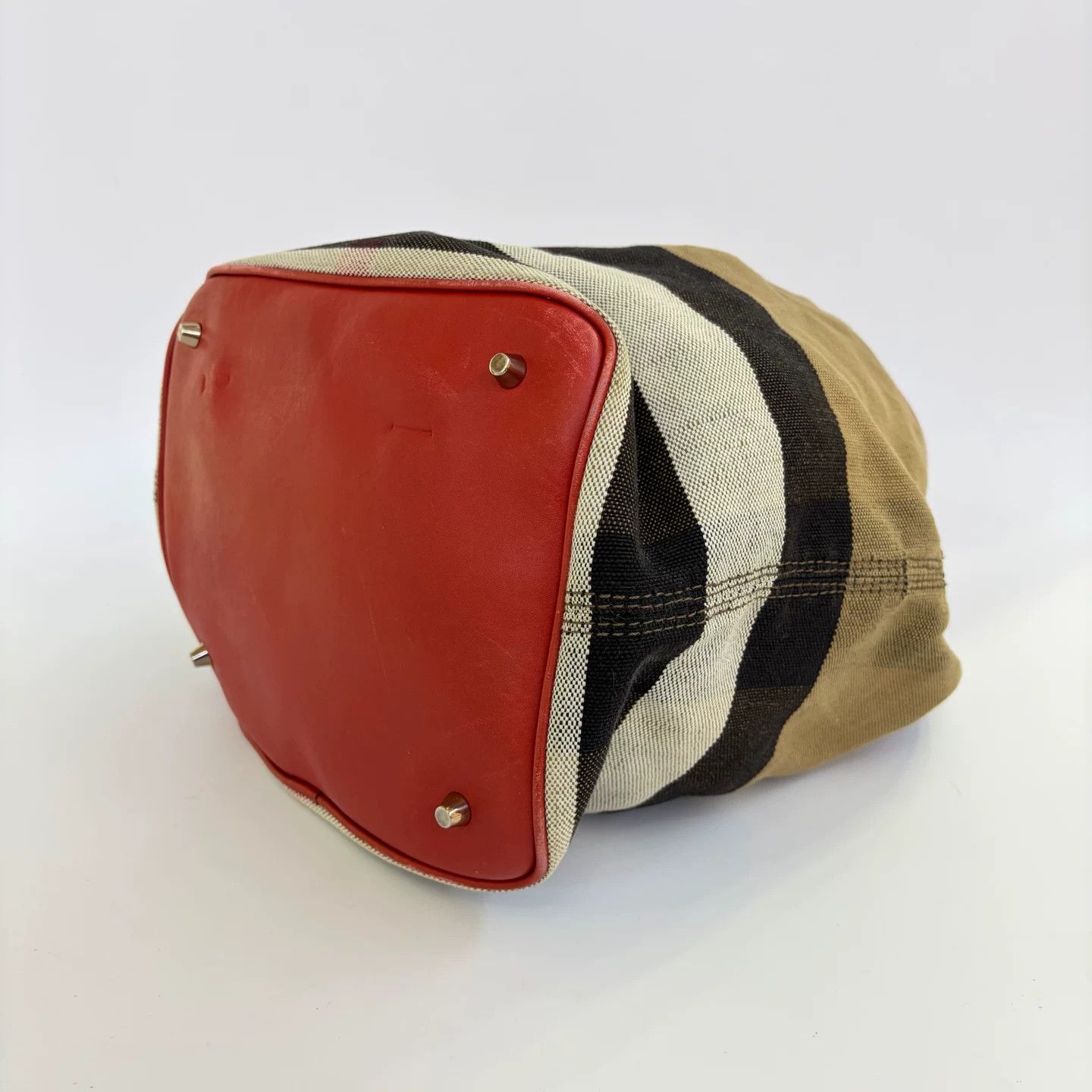 Burberry Pre-loved Bag Very good condition Size ONE SIZE - 6 Thumbnail