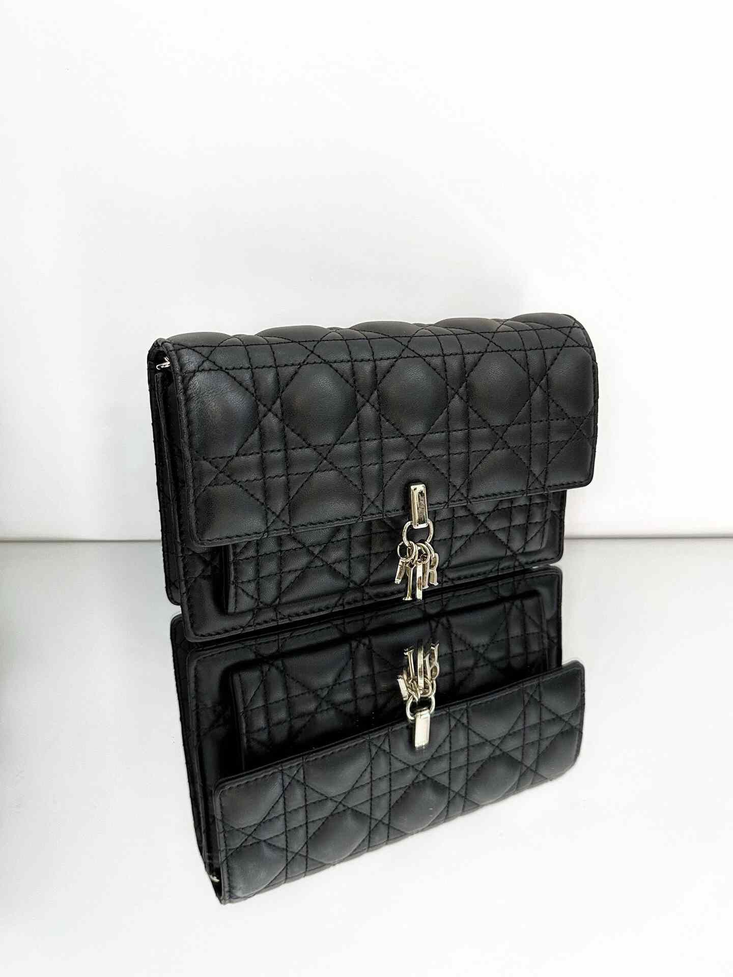 Dior Pre-loved Bag Very good condition Size ONE SIZE - 3 Thumbnail