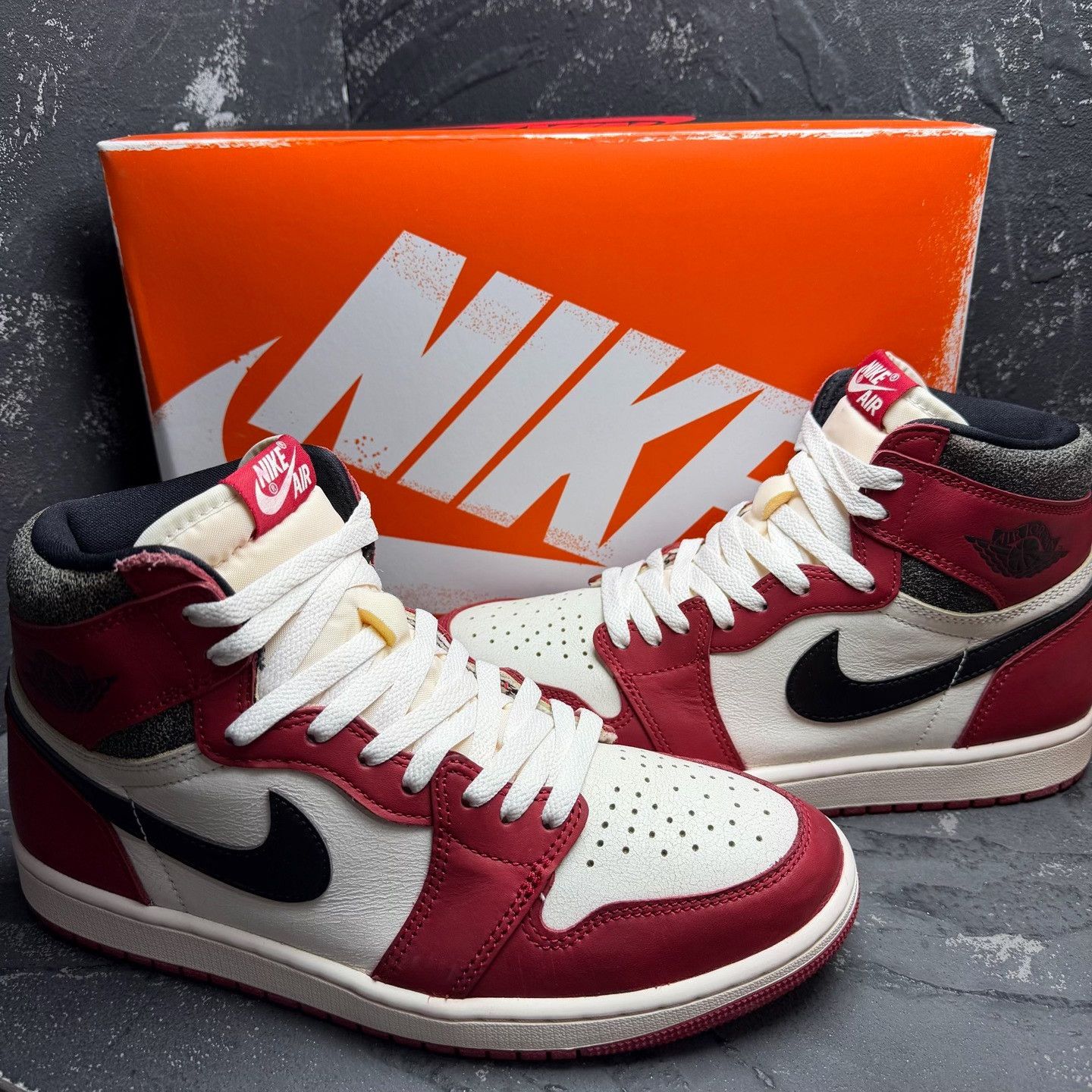 Nike Nike Distressed Red Lowtop Sneakers 10 Men Size US 10 / EU 43 - 7 Thumbnail