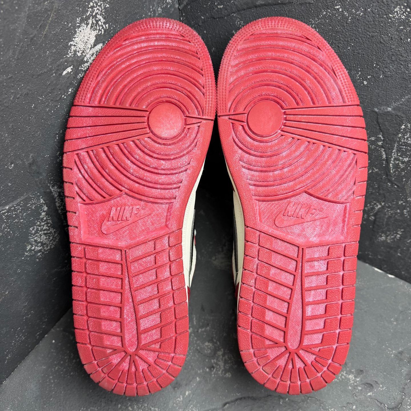 Nike Nike Distressed Red Lowtop Sneakers 10 Men Size US 10 / EU 43 - 6 Thumbnail