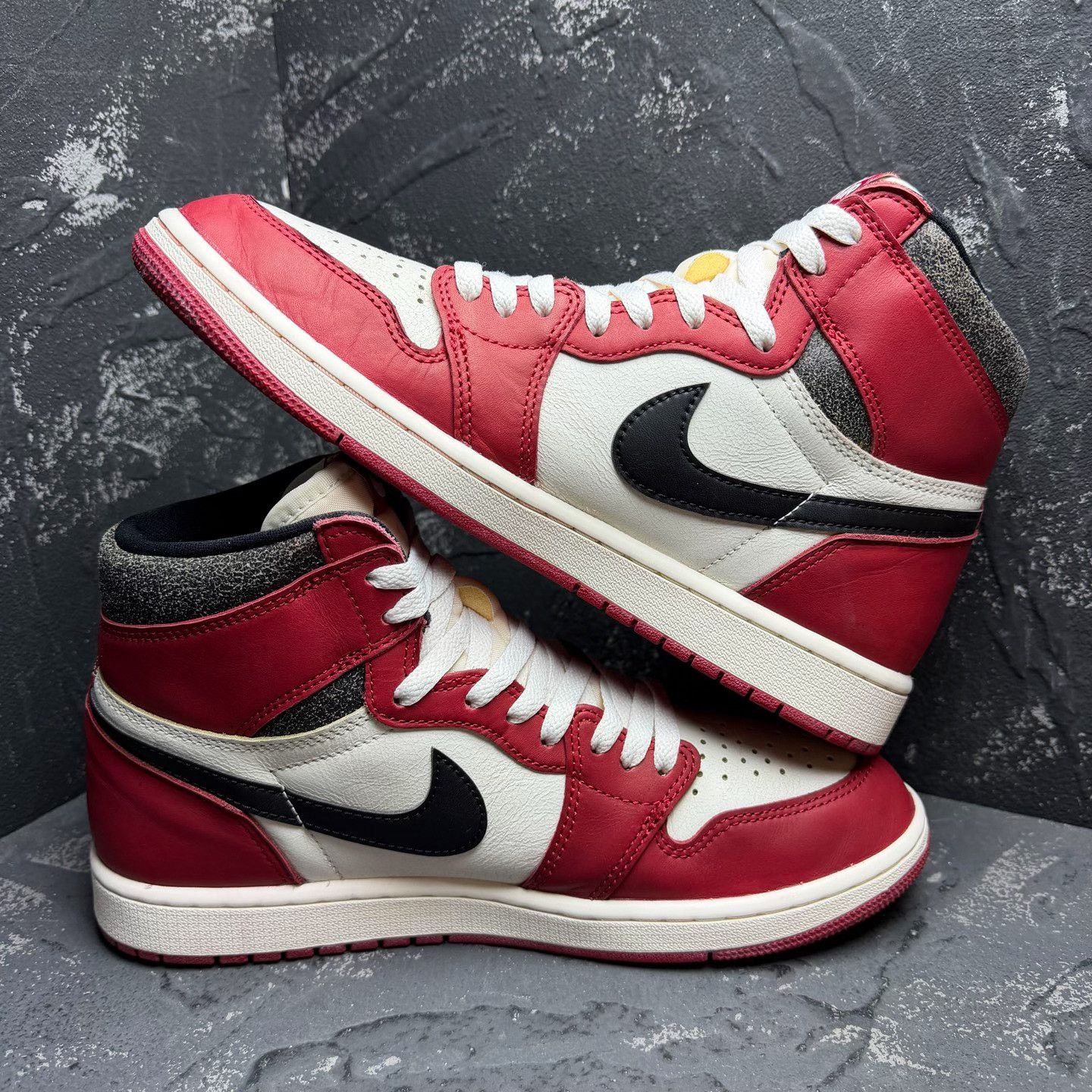 Nike Nike Distressed Red Lowtop Sneakers 10 Men Size US 10 / EU 43 - 5 Thumbnail