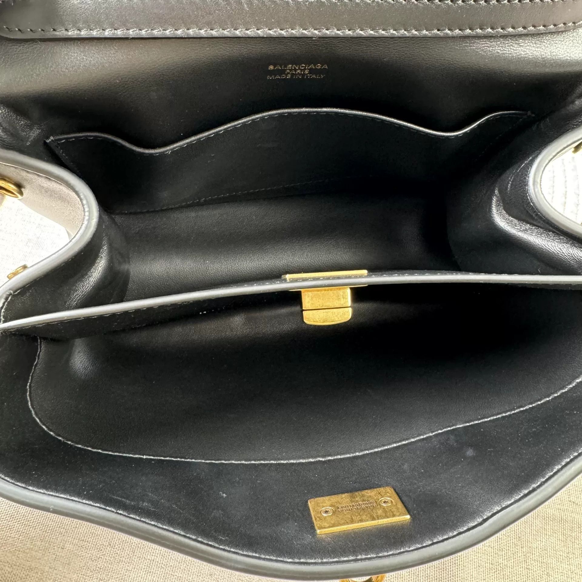 Balenciaga Pre-loved Bag Very good condition Size ONE SIZE - 3 Thumbnail