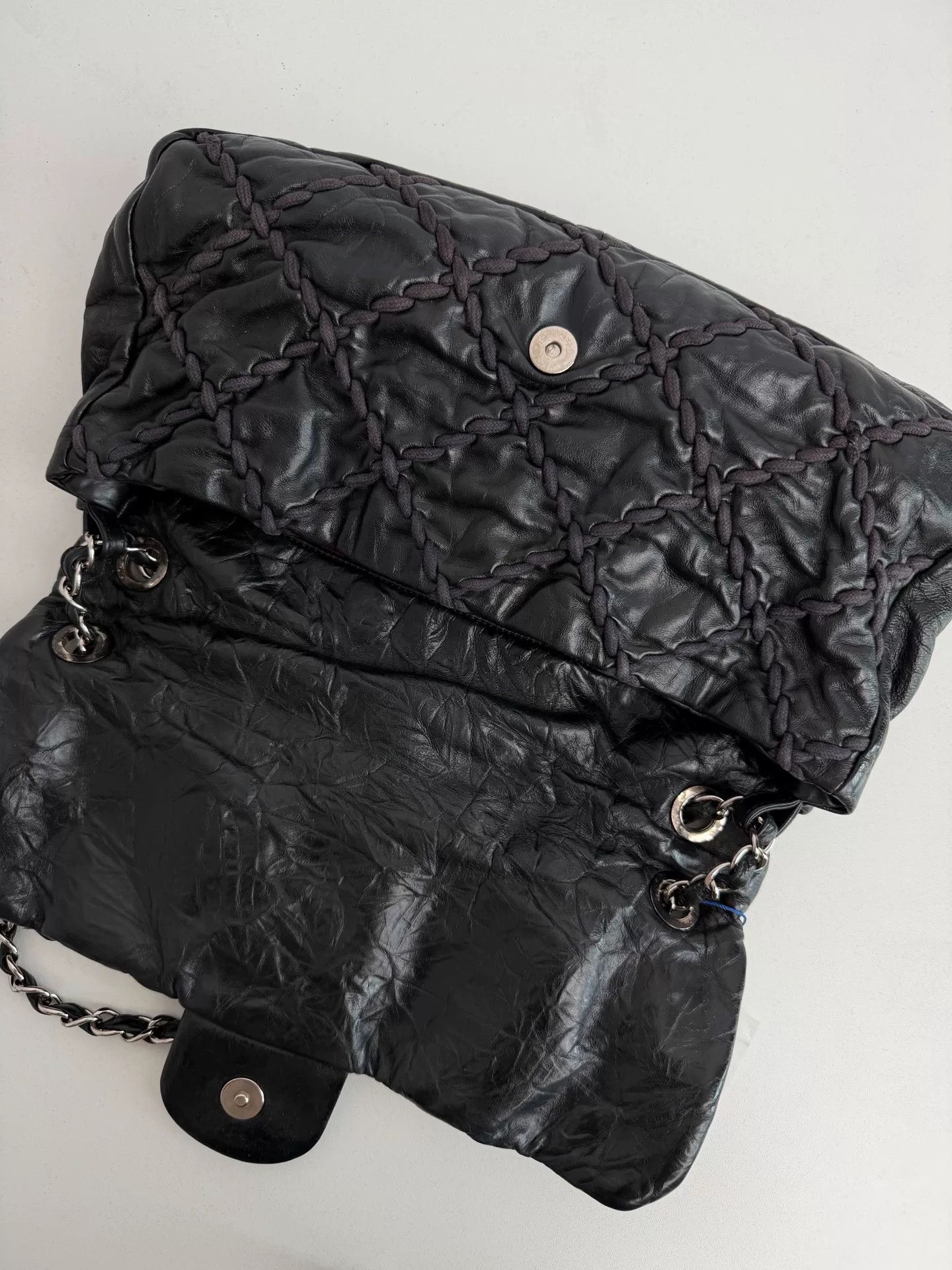 Chanel Pre-loved Bag Very good condition Size ONE SIZE - 8 Thumbnail