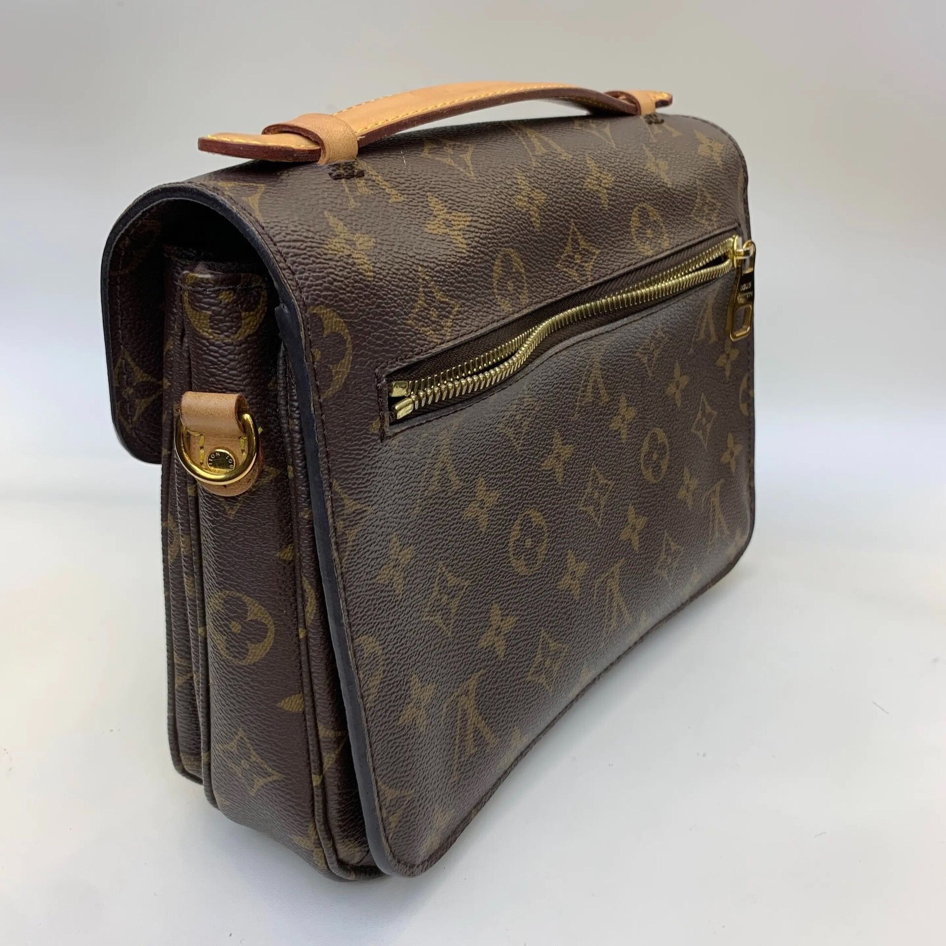 Louis Vuitton Pre-loved Bag Very good condition Size ONE SIZE - 4 Thumbnail