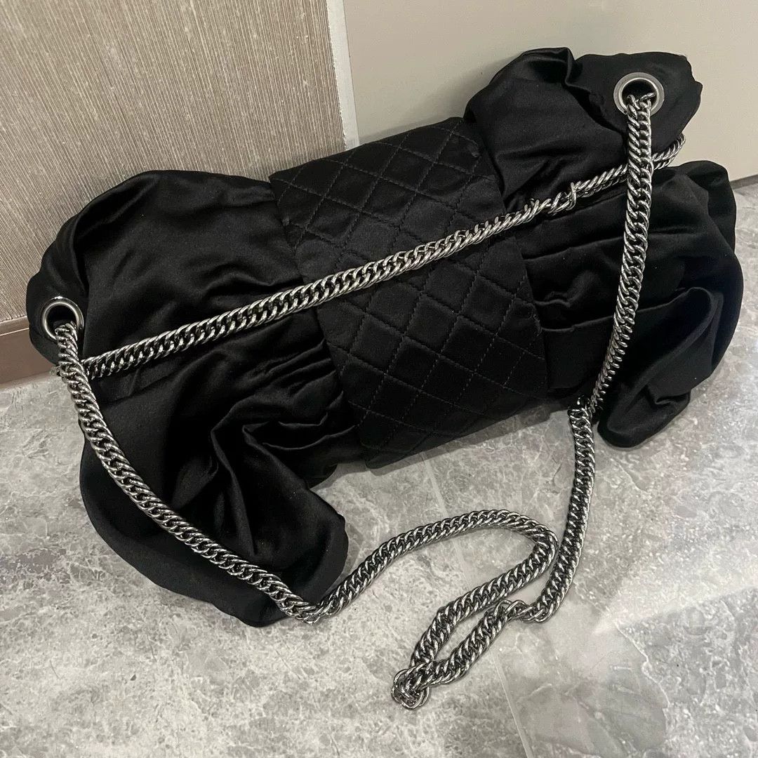 Chanel Pre-loved Bag Very good condition Size ONE SIZE - 3 Thumbnail