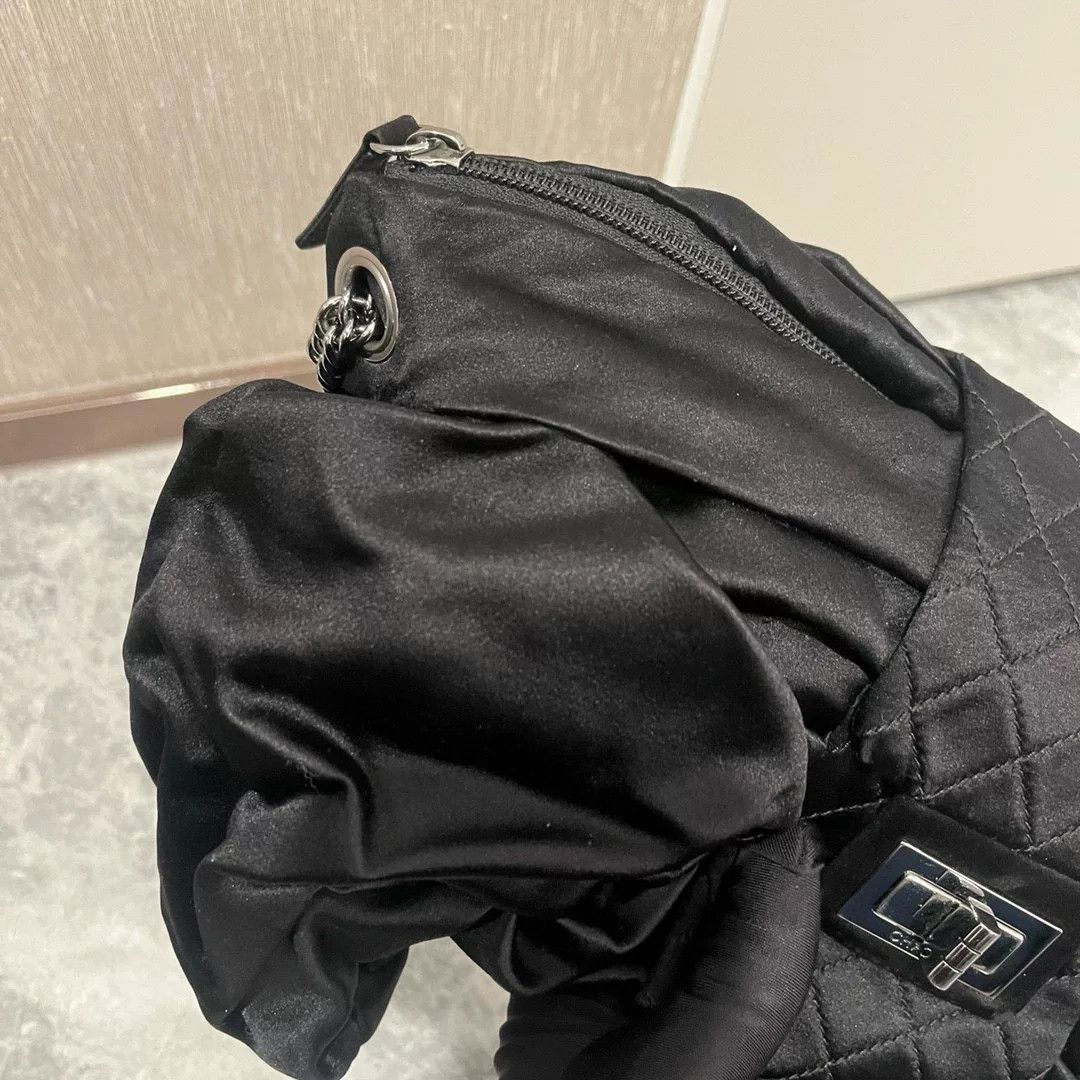 Chanel Pre-loved Bag Very good condition Size ONE SIZE - 9 Thumbnail