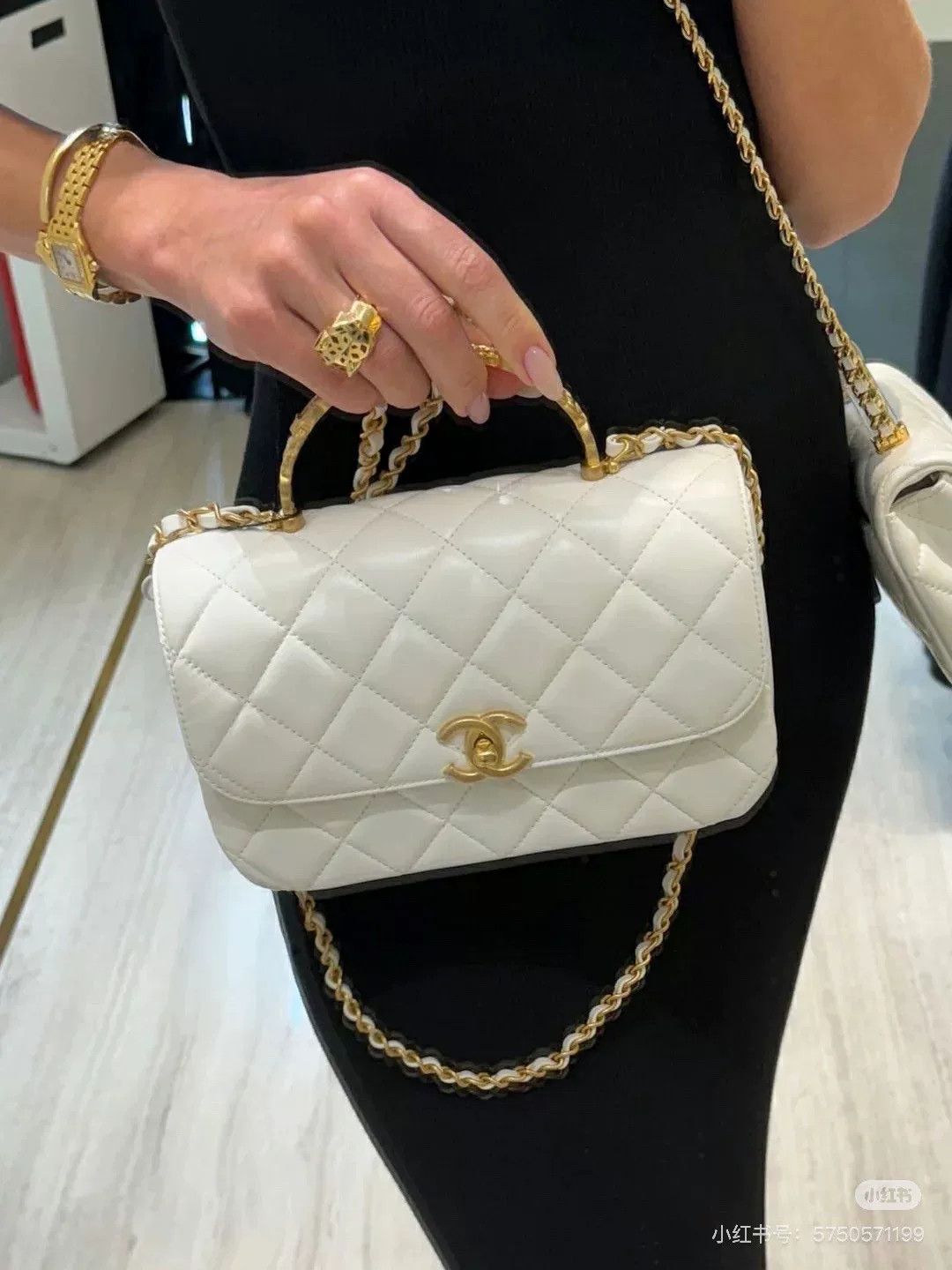 Chanel Pre-loved Bag Very good condition Size ONE SIZE - 5 Thumbnail