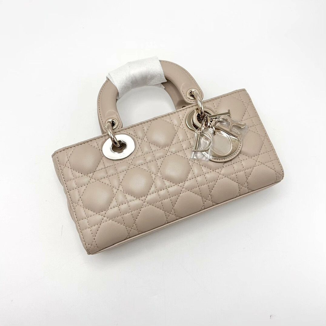 Dior Pre-loved Bag Very good condition Size ONE SIZE - 4 Thumbnail