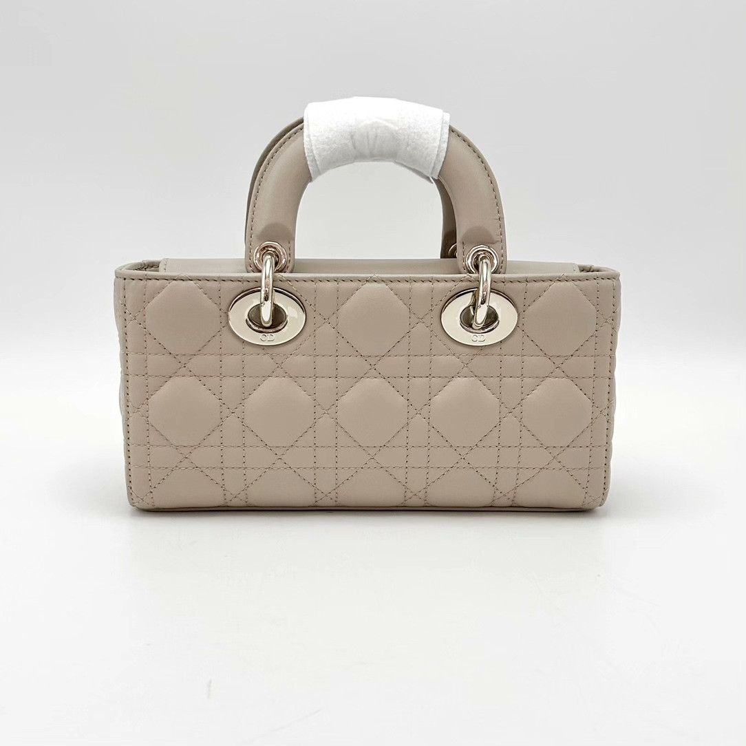Dior Pre-loved Bag Very good condition Size ONE SIZE - 2 Thumbnail