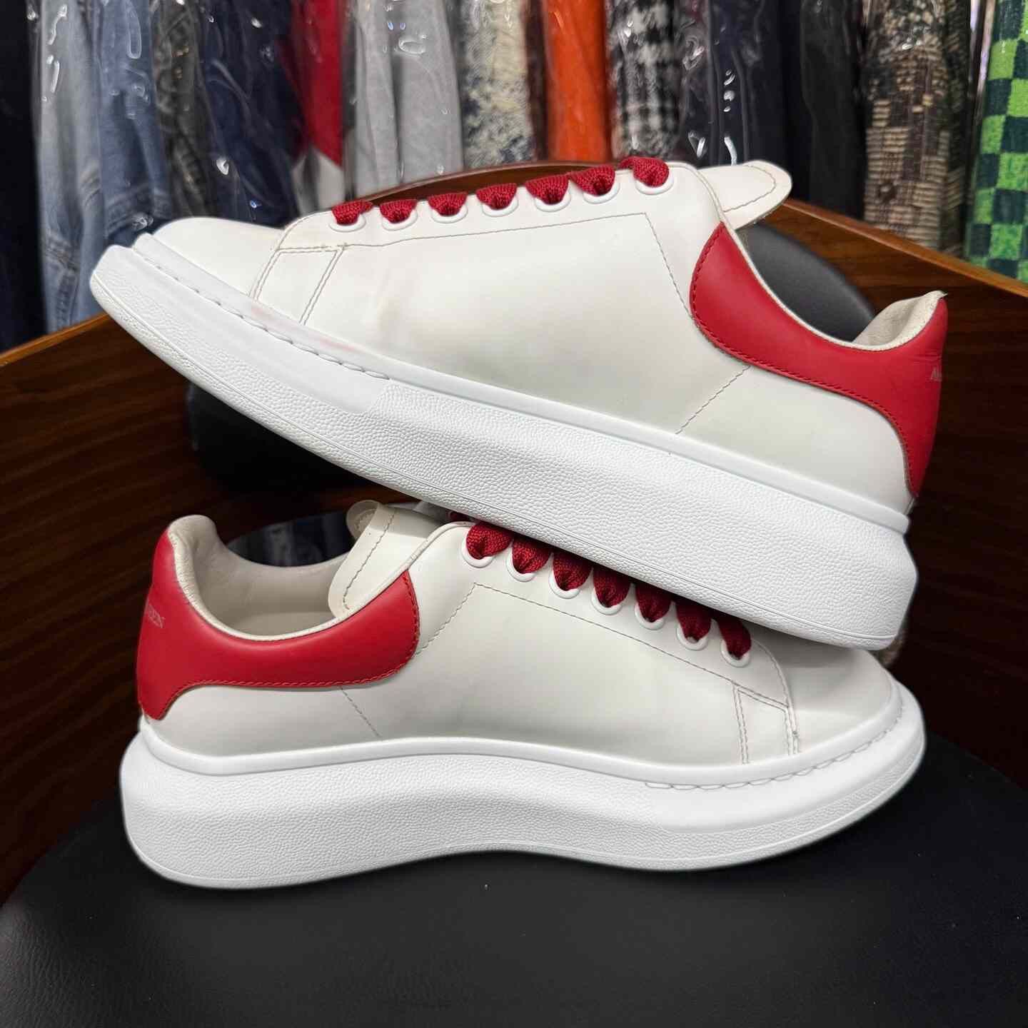 Alexander McQueen Limited Red Lowtop Sneakers 7.5 Men Size US 7.5 / EU 40-41 - 7 Thumbnail