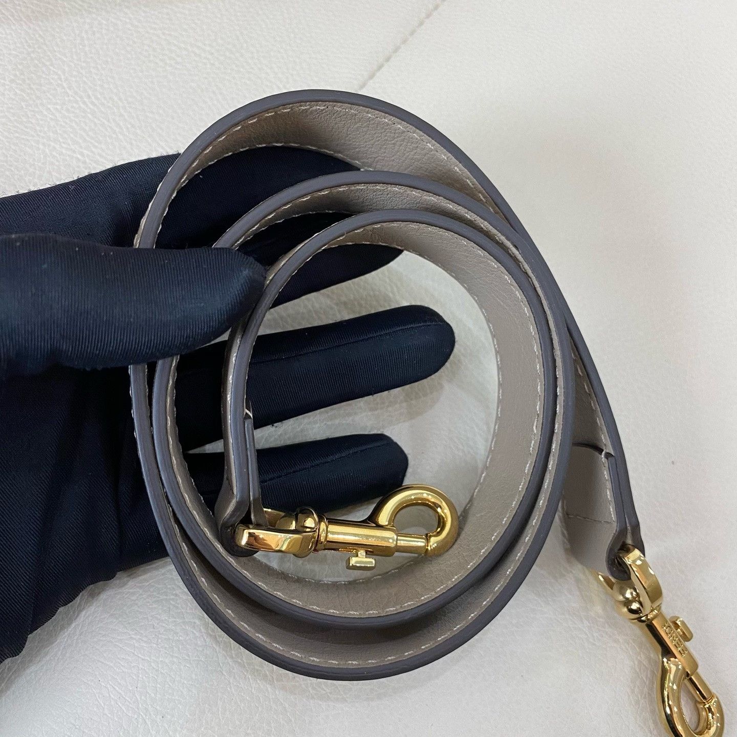 Fendi Pre-loved Bag Very good condition Size ONE SIZE - 7 Thumbnail