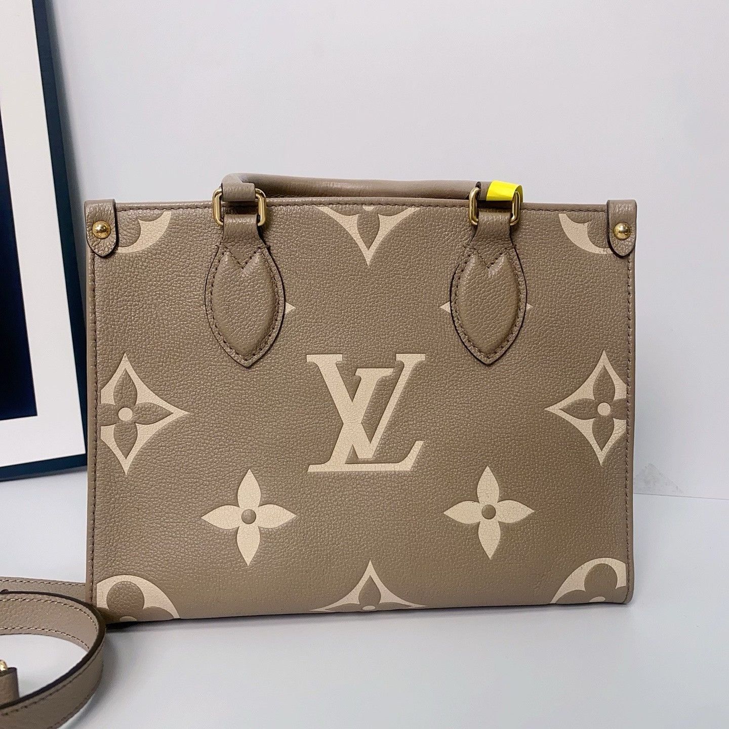Louis Vuitton Pre-loved Bag Very good condition Size ONE SIZE - 5 Thumbnail