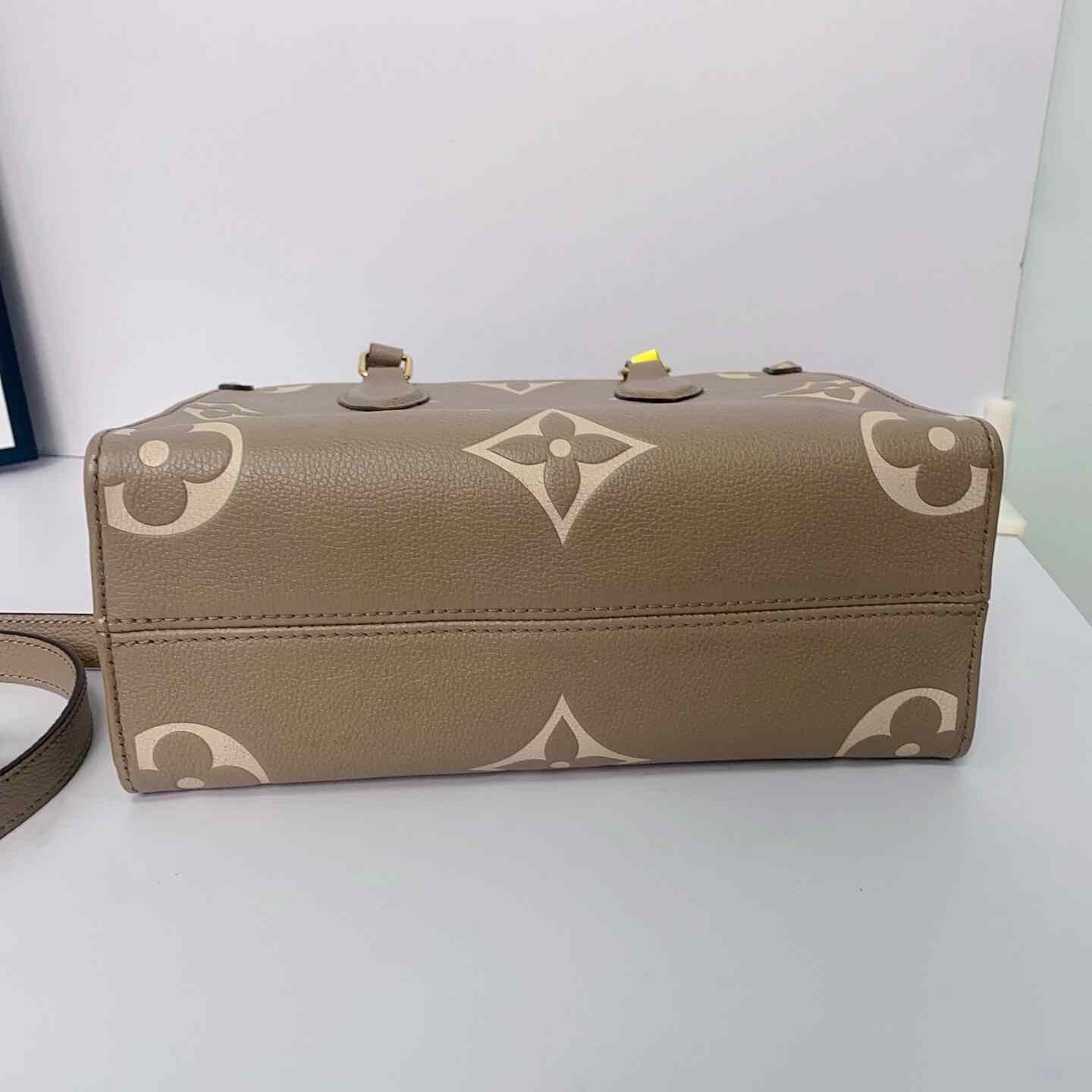 Louis Vuitton Pre-loved Bag Very good condition Size ONE SIZE - 6 Thumbnail