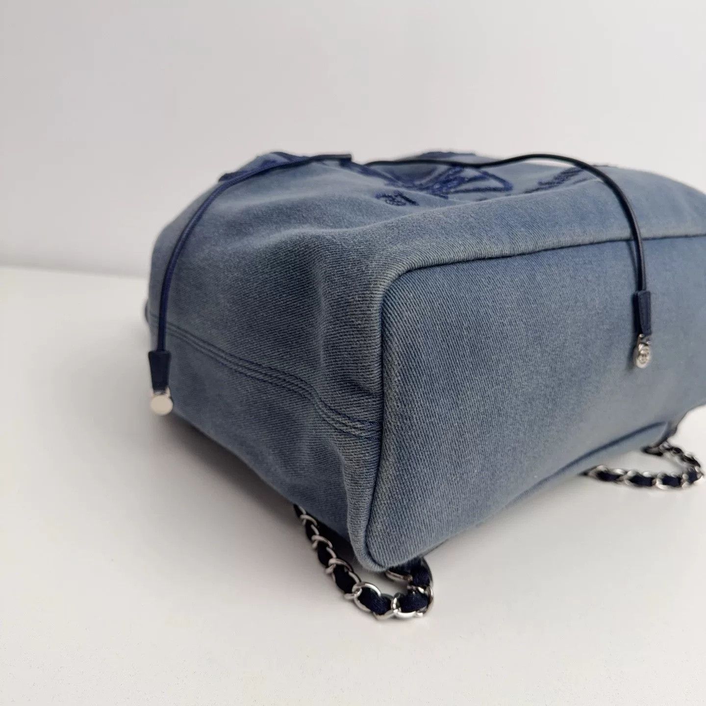 Chanel Pre-loved Bag Very good condition Size ONE SIZE - 8 Thumbnail