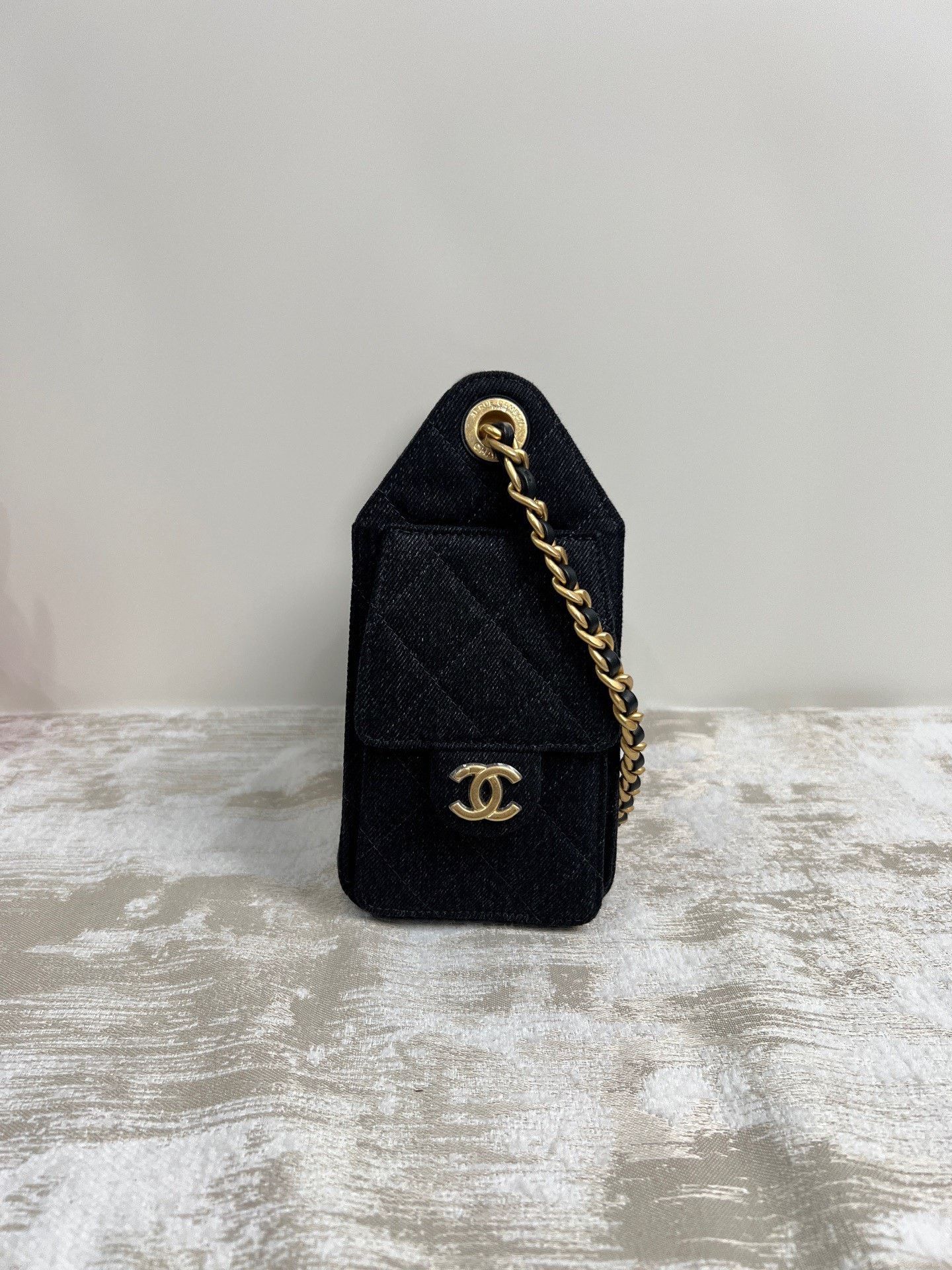 Chanel Pre-loved Bag Very good condition Size ONE SIZE - 4 Thumbnail