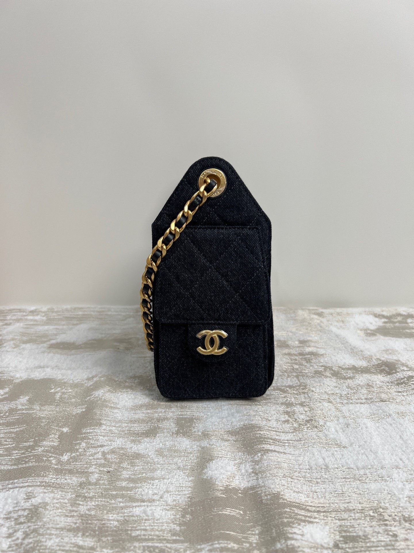 Chanel Pre-loved Bag Very good condition Size ONE SIZE - 3 Thumbnail