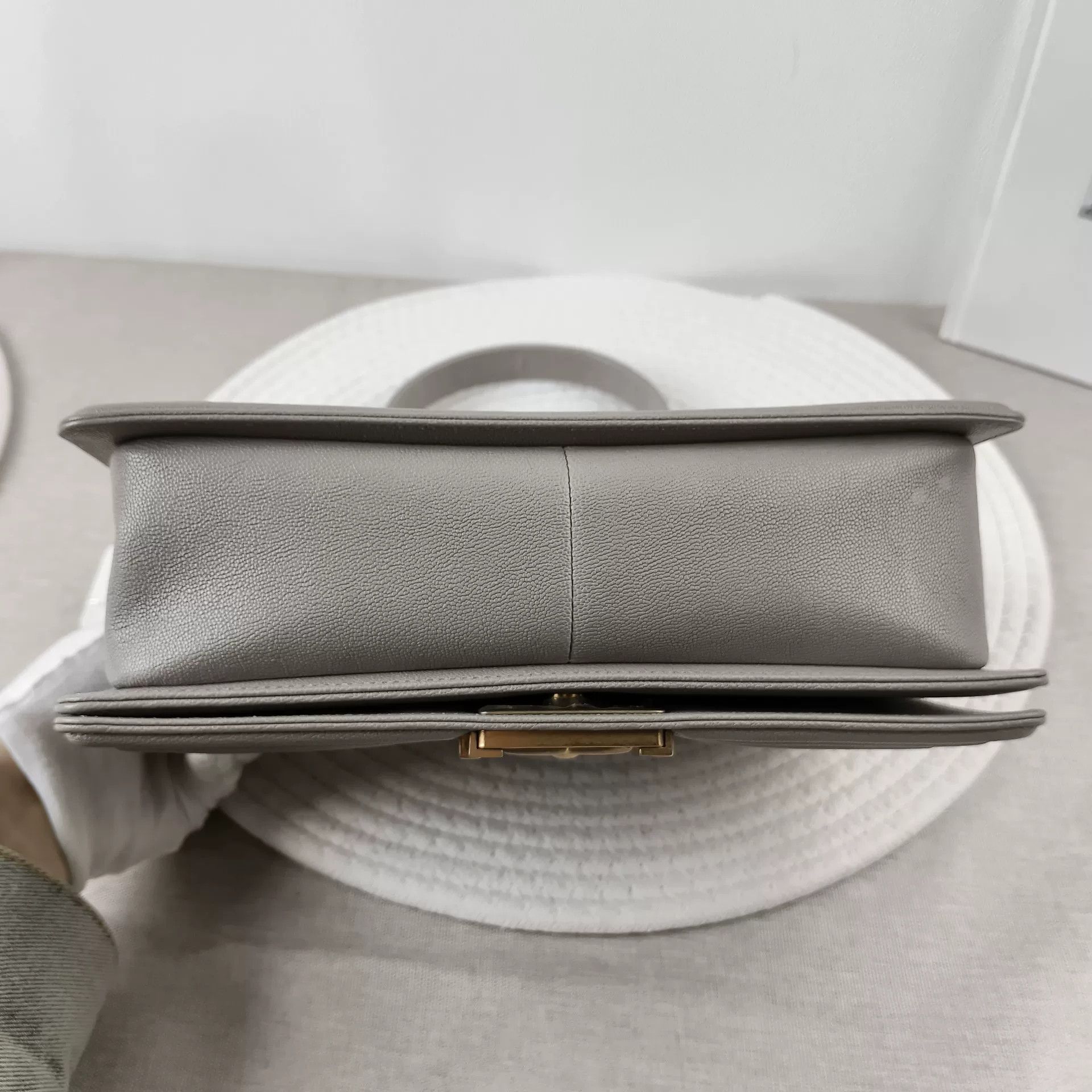 Chanel Pre-loved Bag Very good condition Size ONE SIZE - 6 Thumbnail