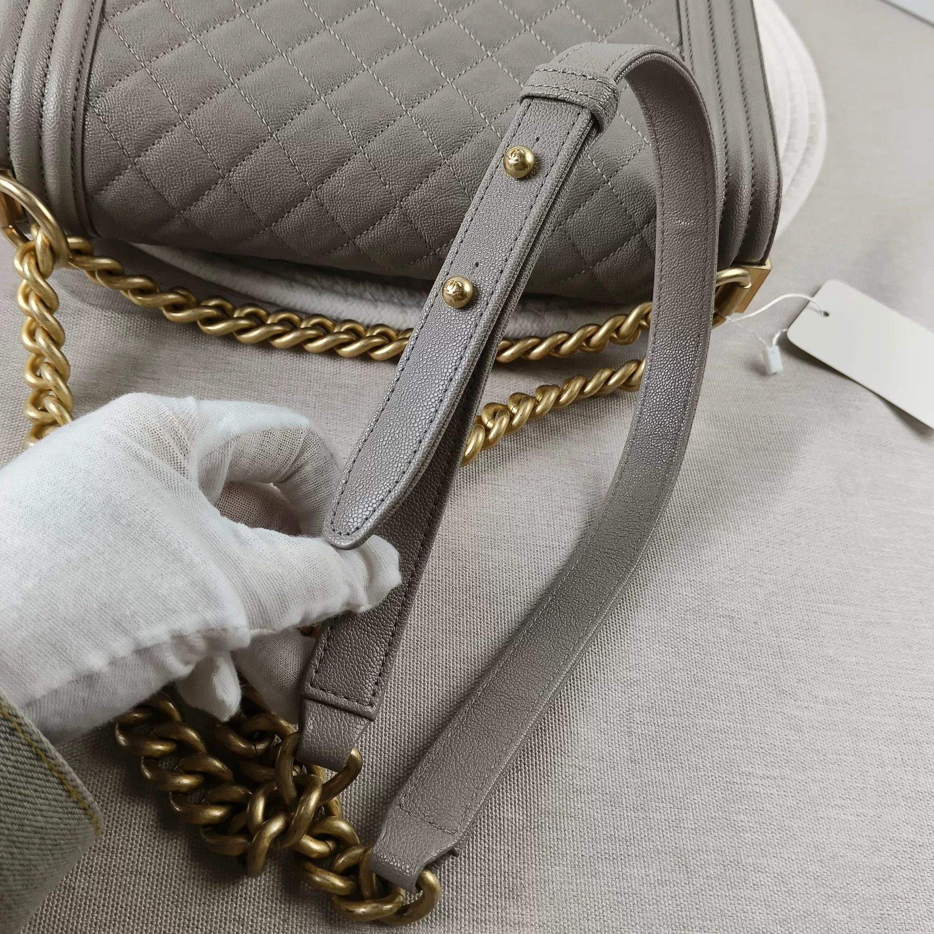Chanel Pre-loved Bag Very good condition Size ONE SIZE - 2 Thumbnail
