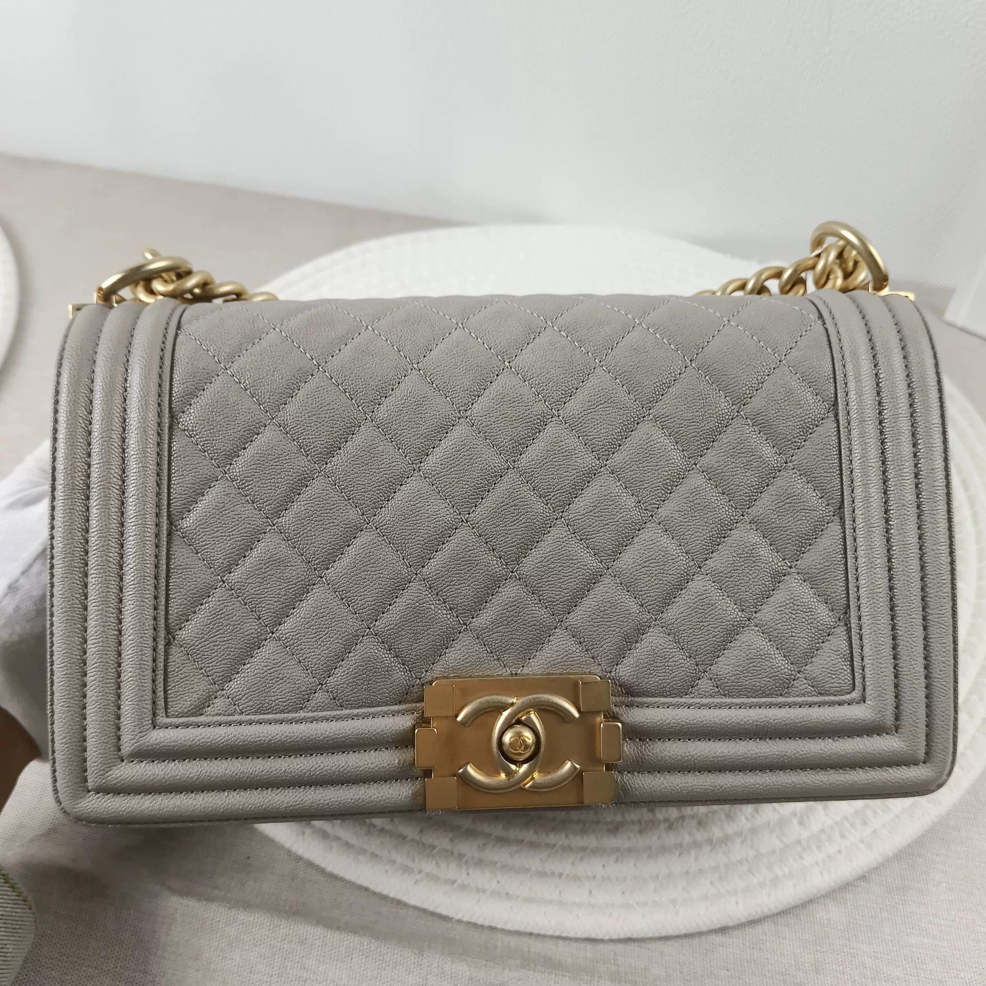 Chanel Pre-loved Bag Very good condition Size ONE SIZE - 4 Thumbnail