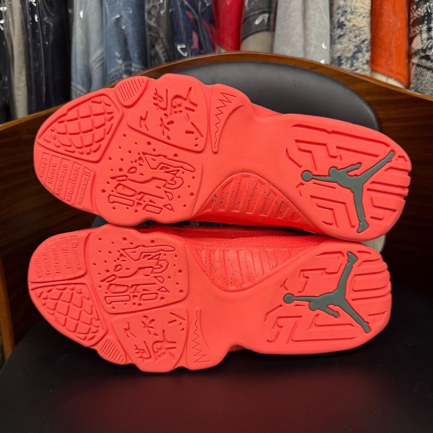 Nike Nike AJ9 Orange Lowtop Sneakers 7.5 Men Size US 7.5 / EU 40-41 - 8 Thumbnail