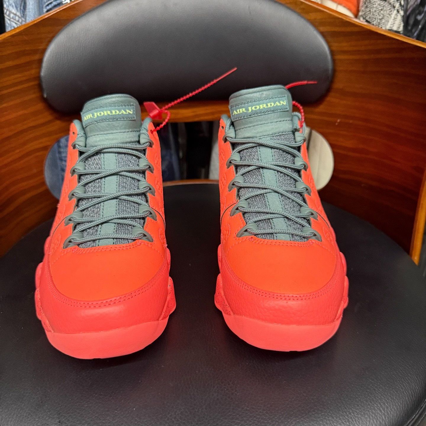 Nike Nike AJ9 Orange Lowtop Sneakers 7.5 Men Size US 7.5 / EU 40-41 - 2 Thumbnail