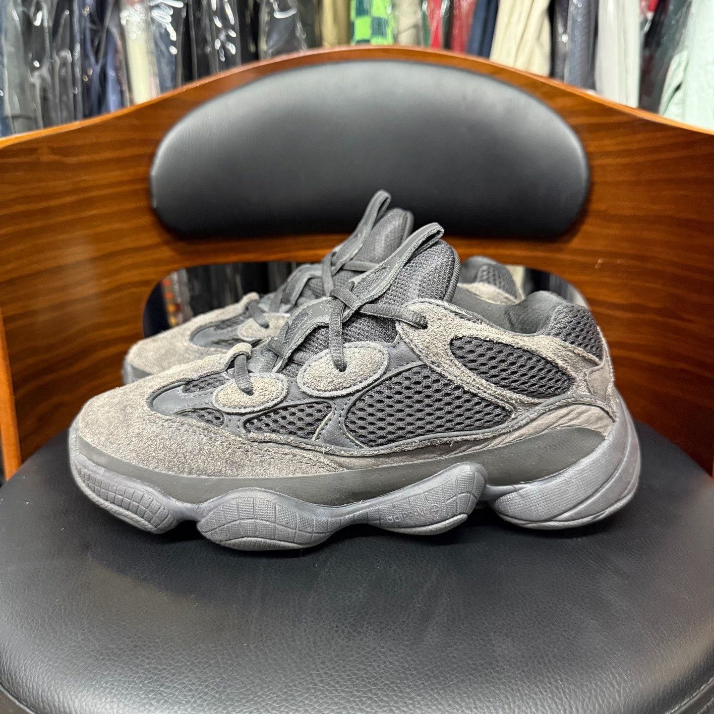 Adidas Adidas YEEZY500 Black Lowtop Sneakers 6.5 Men Size US 6.5 / EU 39-40 - 6 Thumbnail