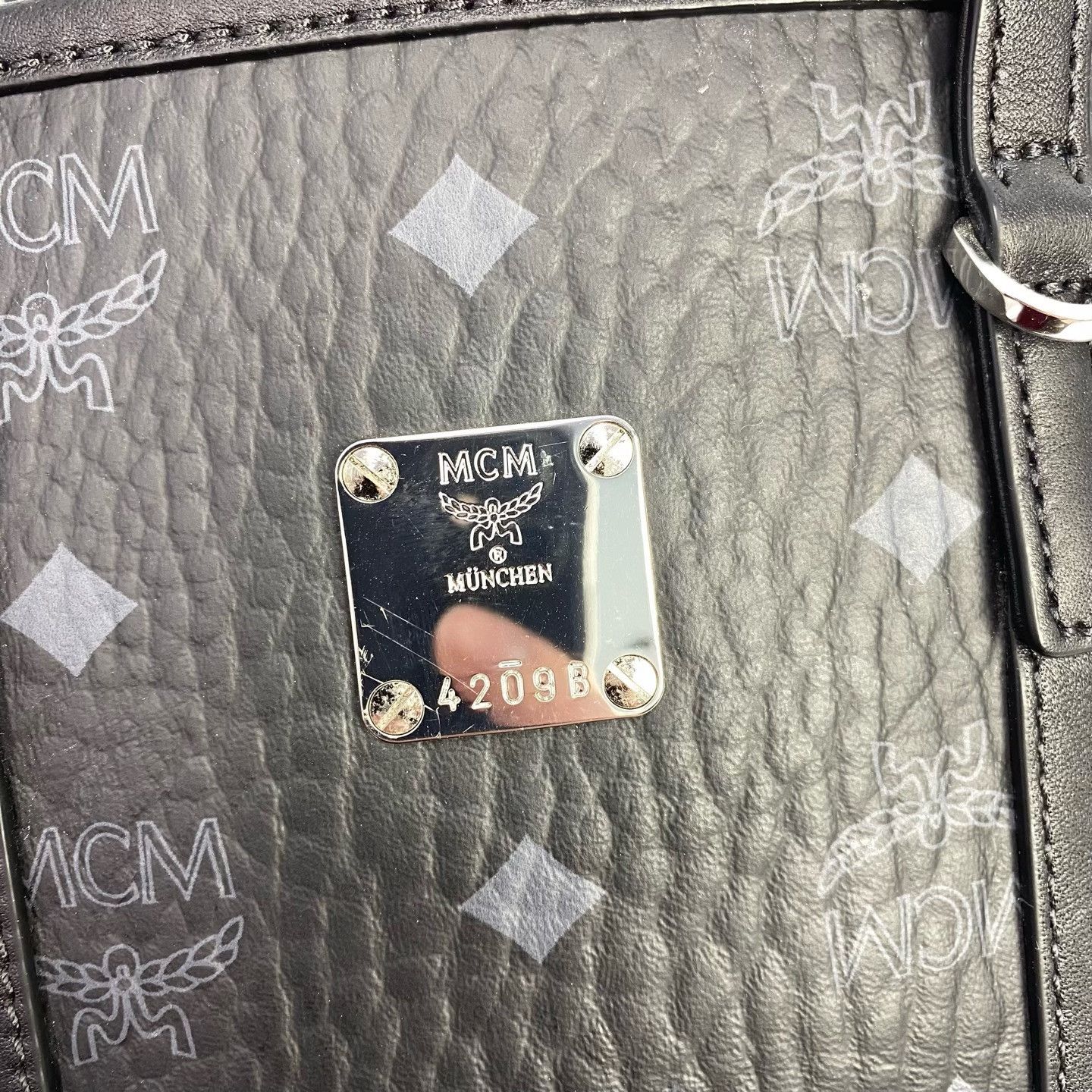MCM Pre-loved Bag Very good condition Size ONE SIZE - 2 Thumbnail