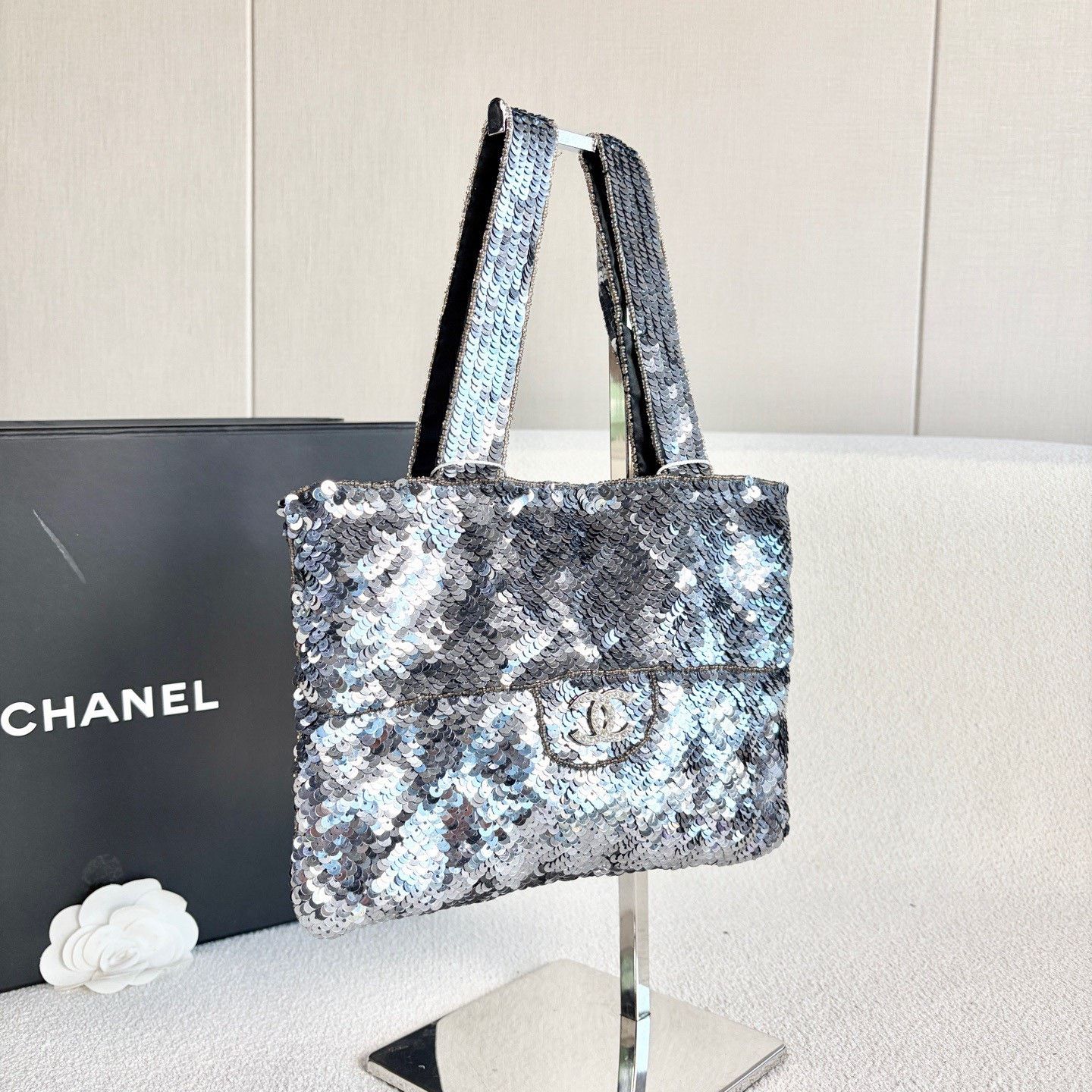 Chanel Pre-loved Bag Very good condition Size ONE SIZE - 6 Thumbnail