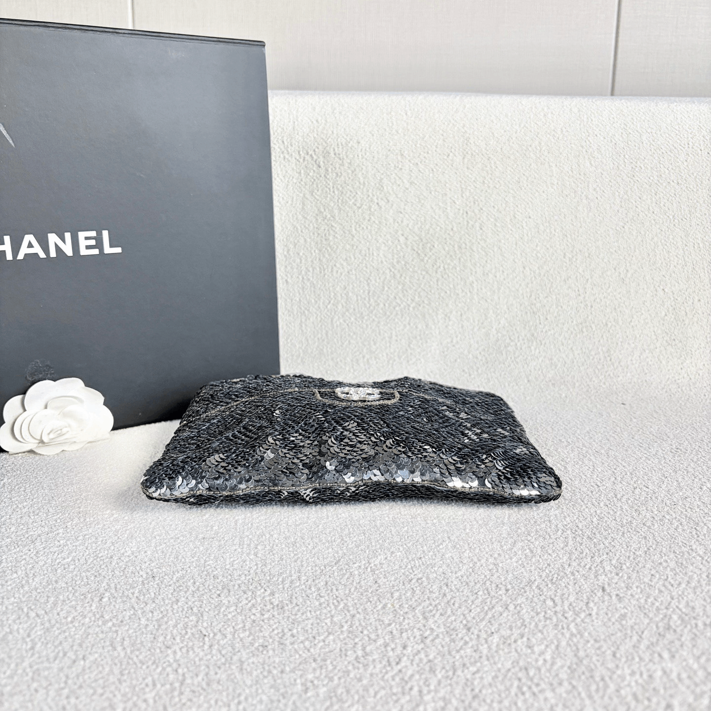 Chanel Pre-loved Bag Very good condition Size ONE SIZE - 5 Thumbnail