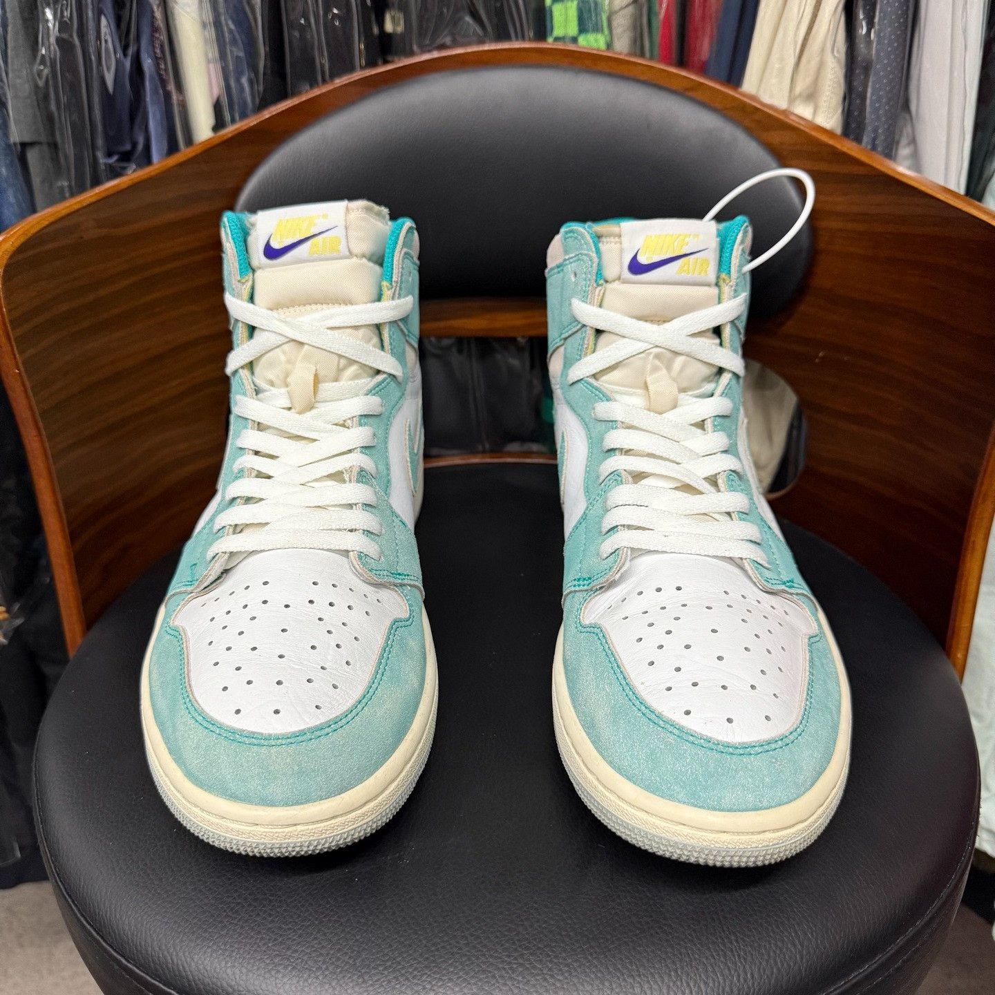 Nike Nike AJ1 Green Lowtop Sneakers 14 Men Size US 14 / EU 47 - 2 Thumbnail