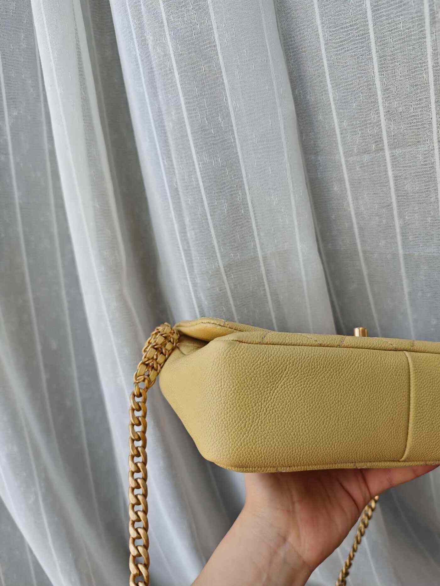 Chanel Pre-loved Bag Very good condition Size ONE SIZE - 5 Thumbnail