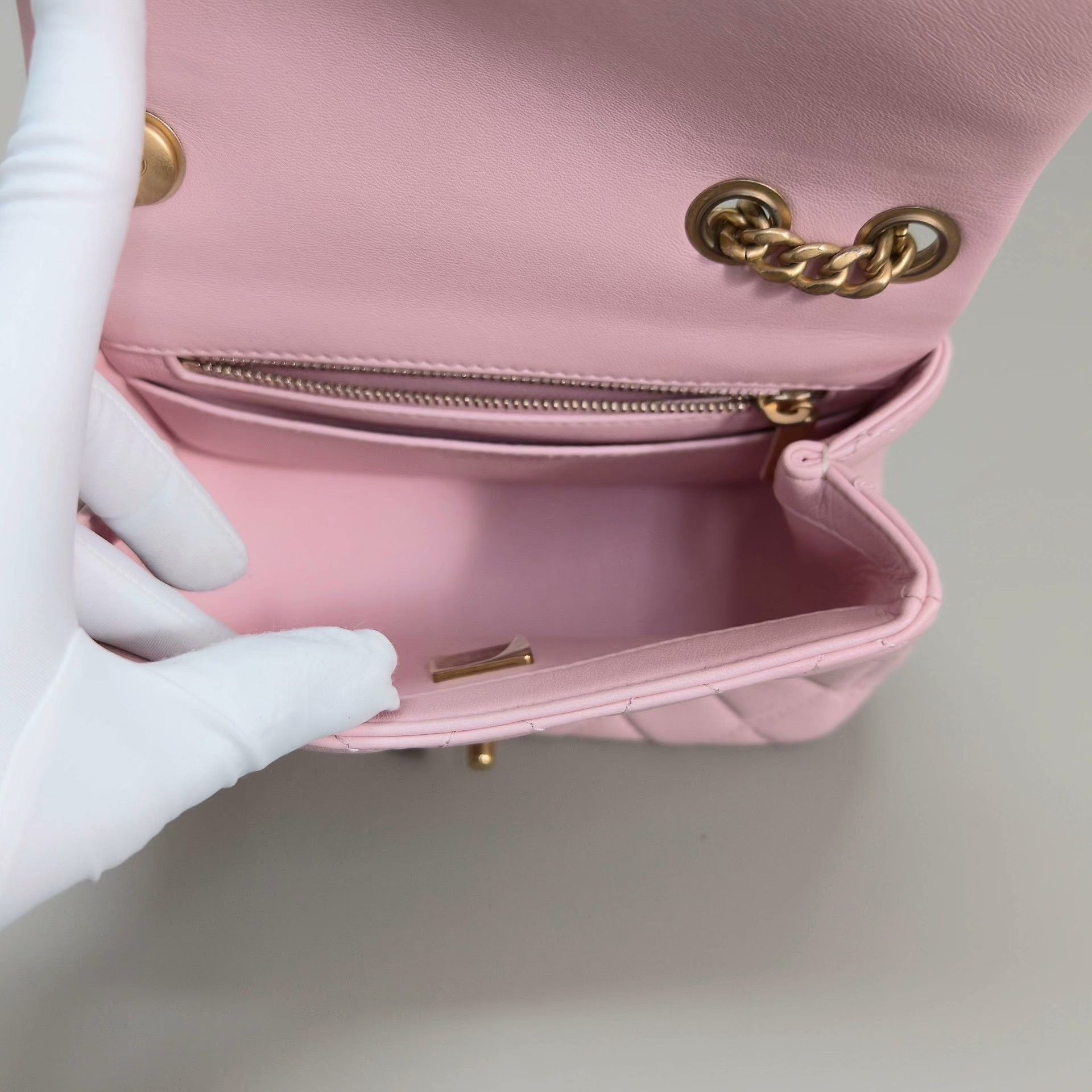 Chanel Pre-loved Bag Very good condition Size ONE SIZE - 6 Thumbnail