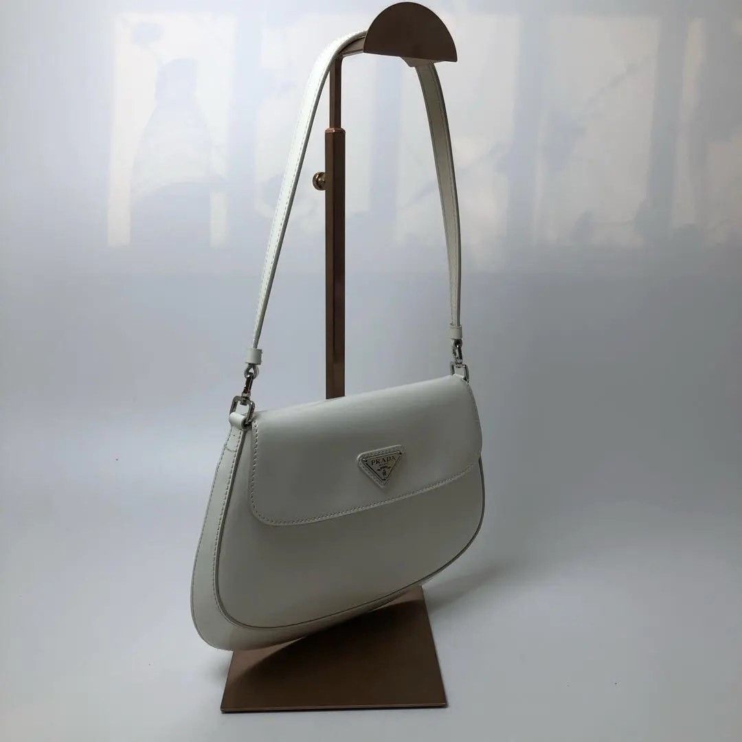 Prada Pre-loved Bag Very good condition Size ONE SIZE - 3 Thumbnail
