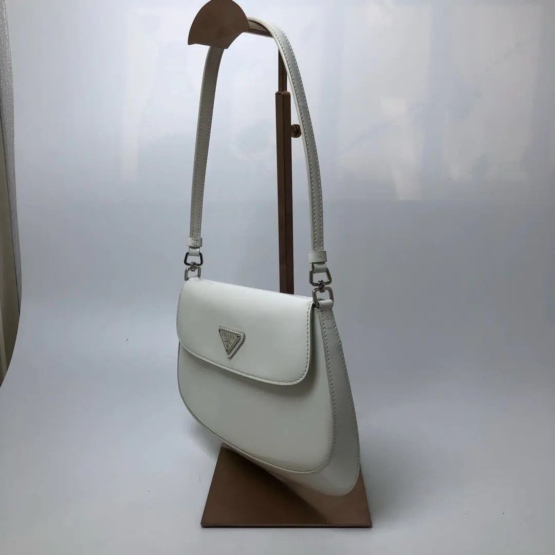 Prada Pre-loved Bag Very good condition Size ONE SIZE - 4 Thumbnail