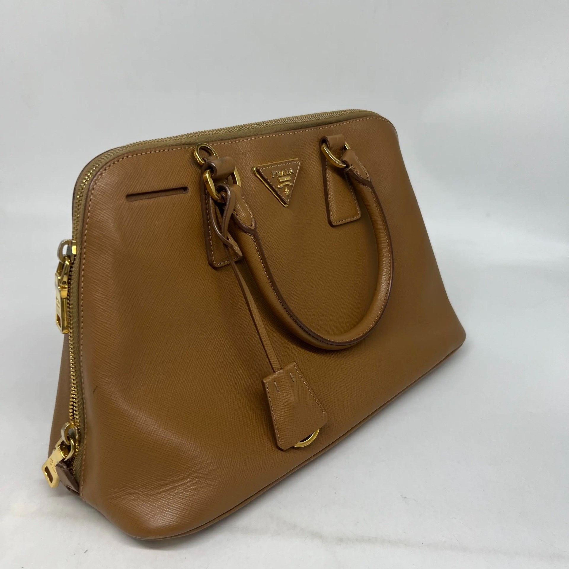 Prada Pre-loved Bag Very good condition Size ONE SIZE - 3 Thumbnail