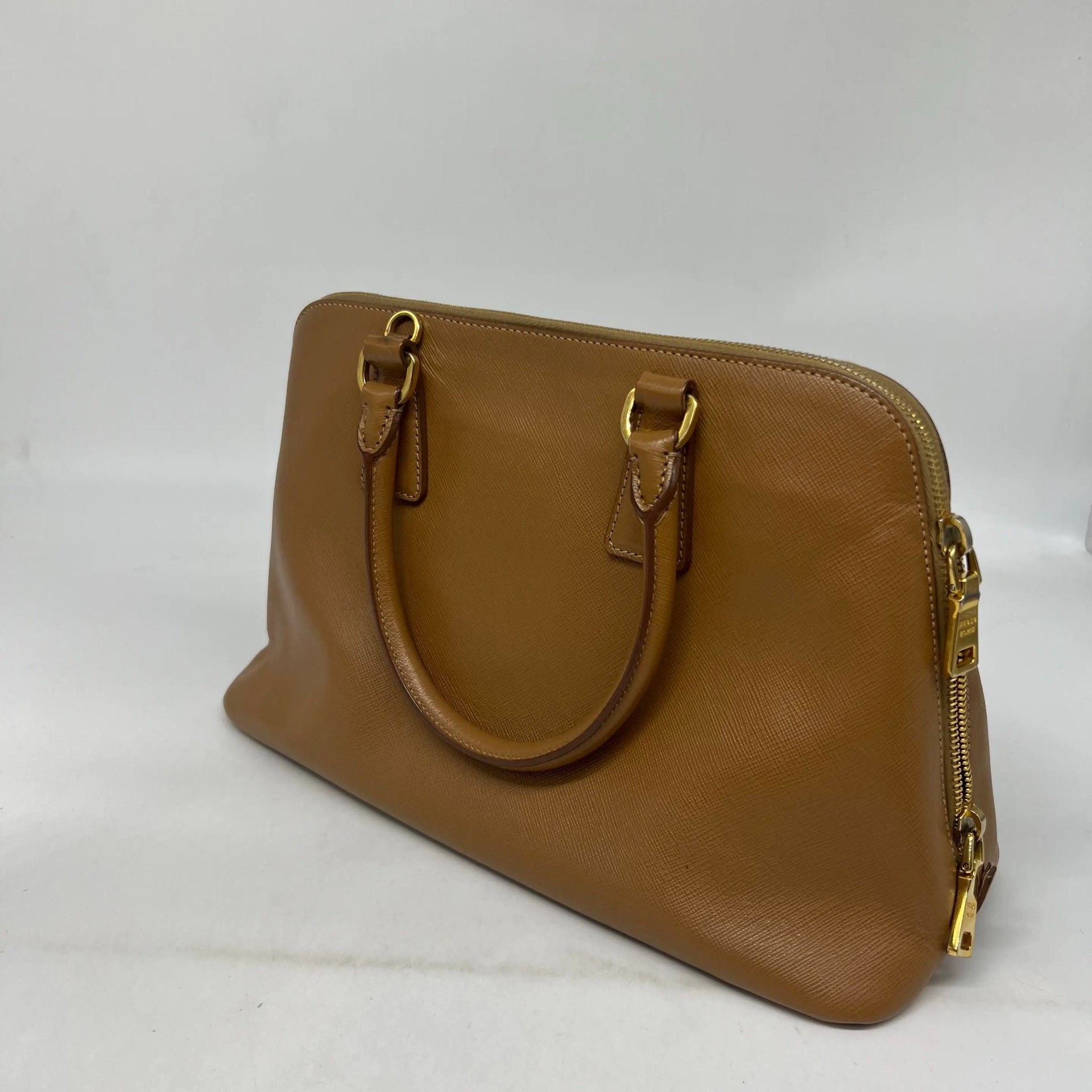 Prada Pre-loved Bag Very good condition Size ONE SIZE - 4 Thumbnail