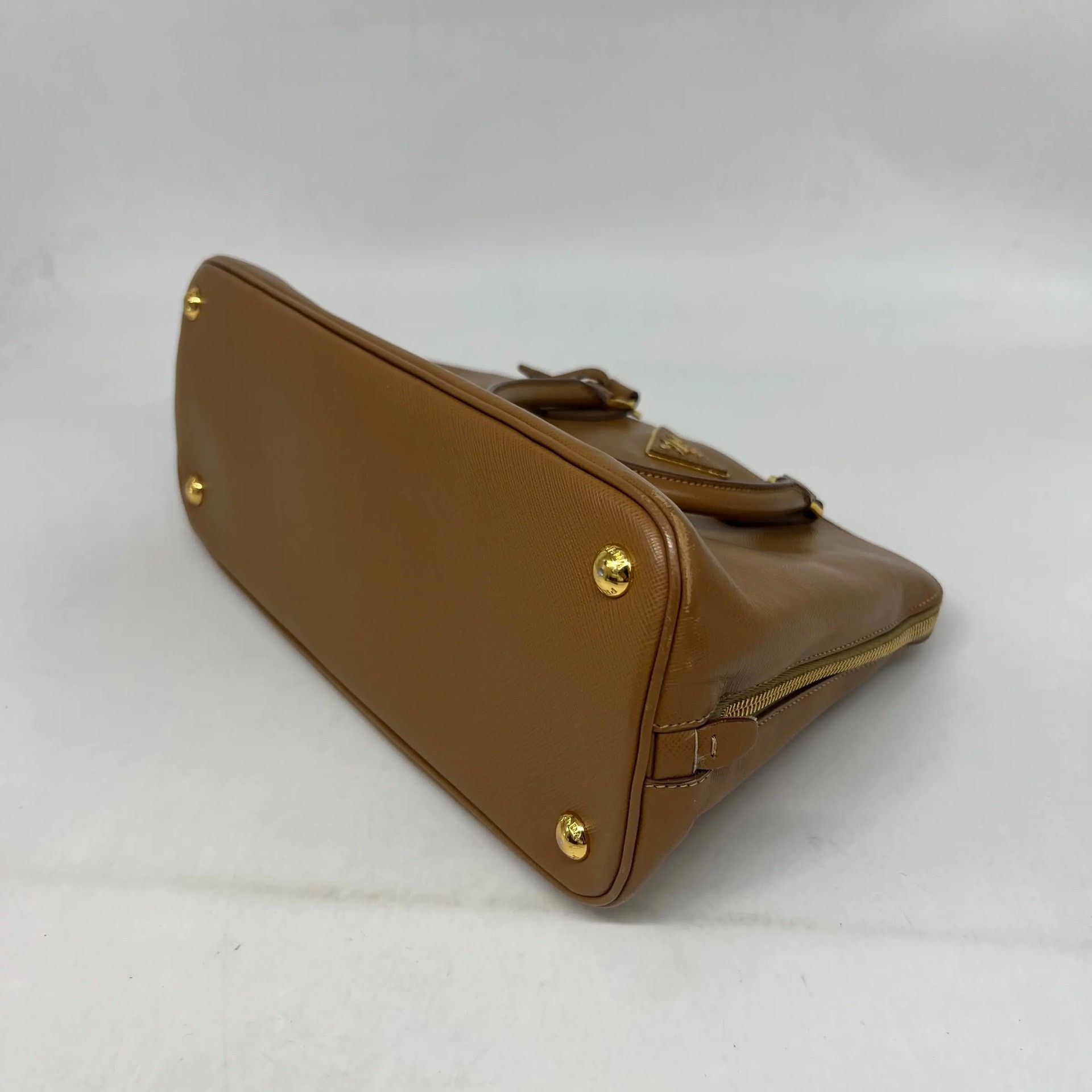 Prada Pre-loved Bag Very good condition Size ONE SIZE - 7 Thumbnail