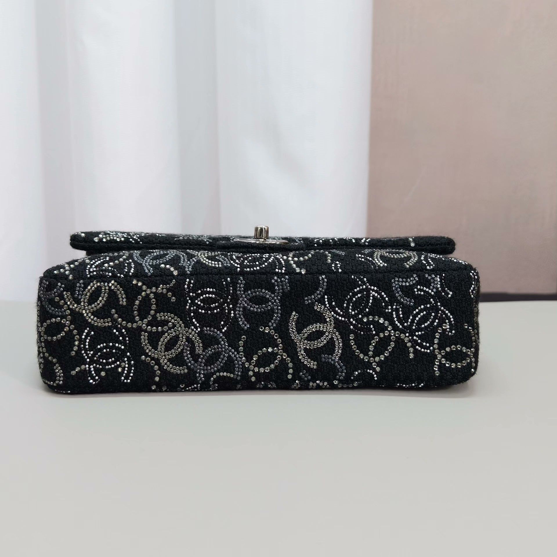 Chanel Pre-loved Bag Very good condition Size ONE SIZE - 5 Thumbnail