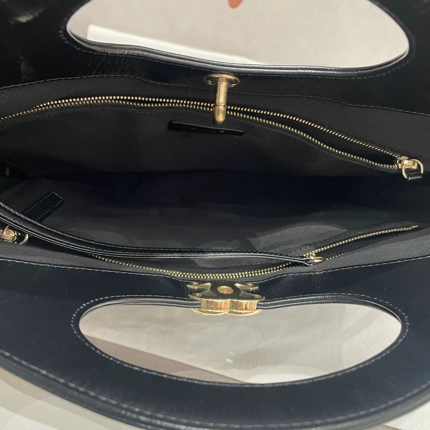 Chanel Pre-loved Bag Very good condition Size ONE SIZE - 2 Thumbnail