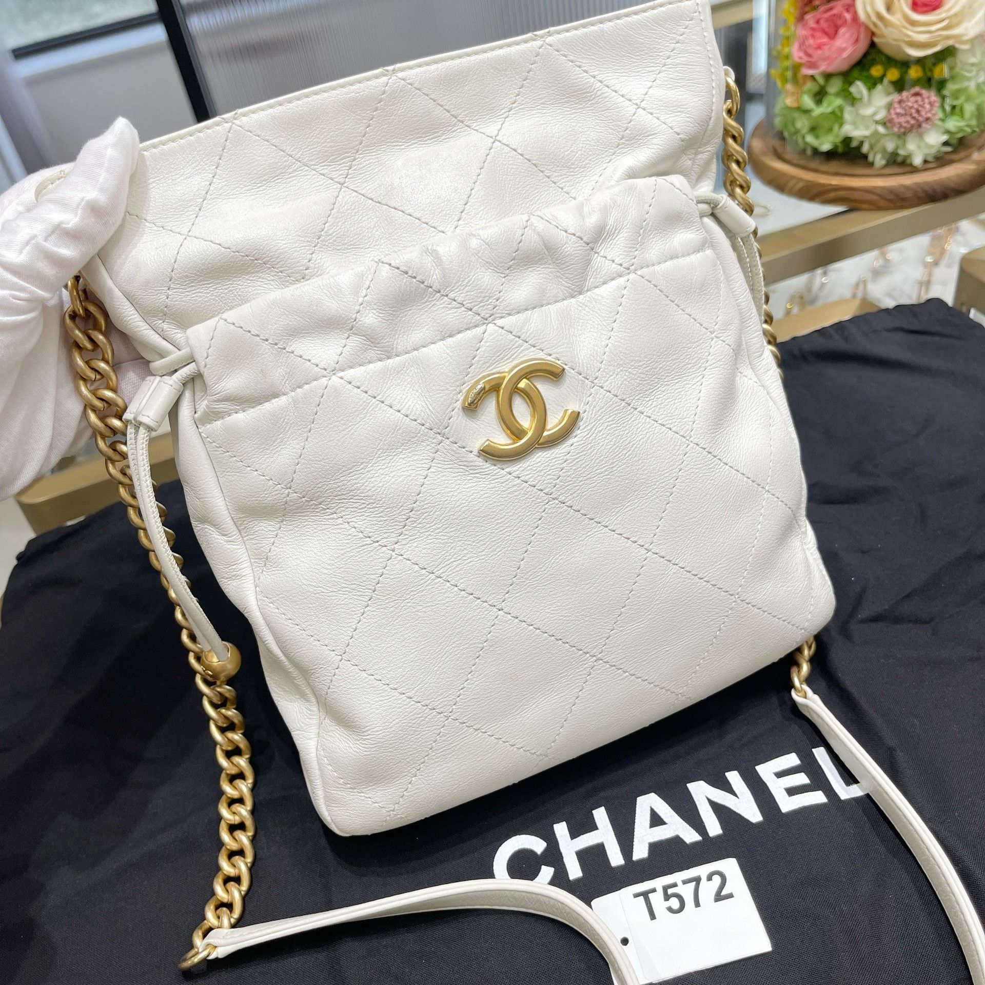 Chanel Pre-loved Bag Very good condition Size ONE SIZE - 2 Thumbnail