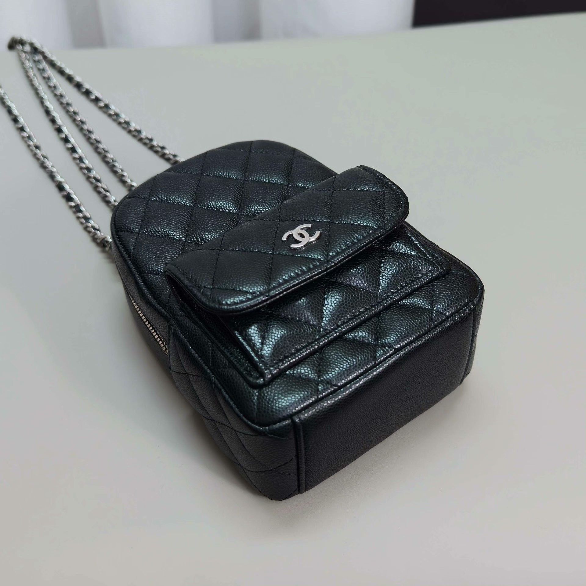 Chanel Pre-loved Bag Very good condition Size ONE SIZE - 4 Thumbnail